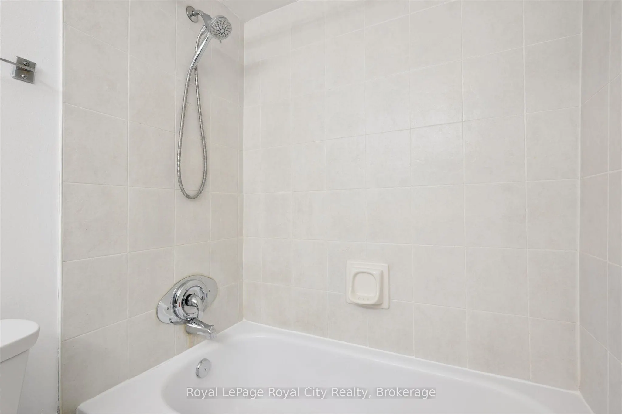 63 Conroy Crescent, #24