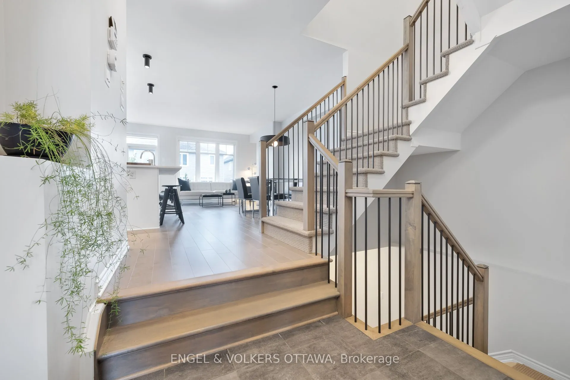 610 Egret Way