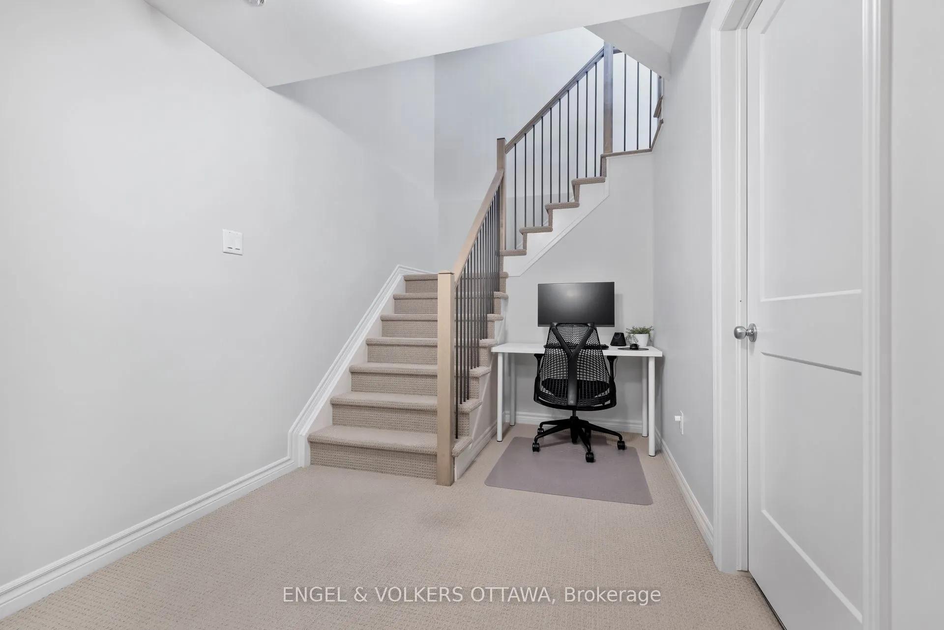 610 Egret Way