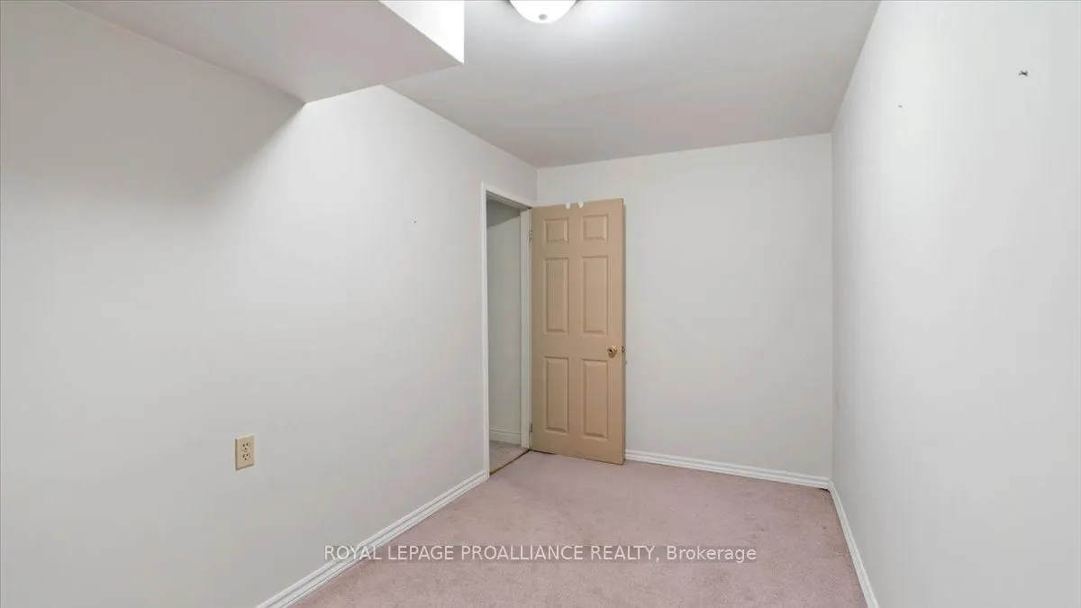 68 Inkerman Street W