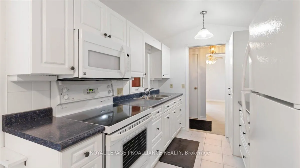 68 Inkerman Street W