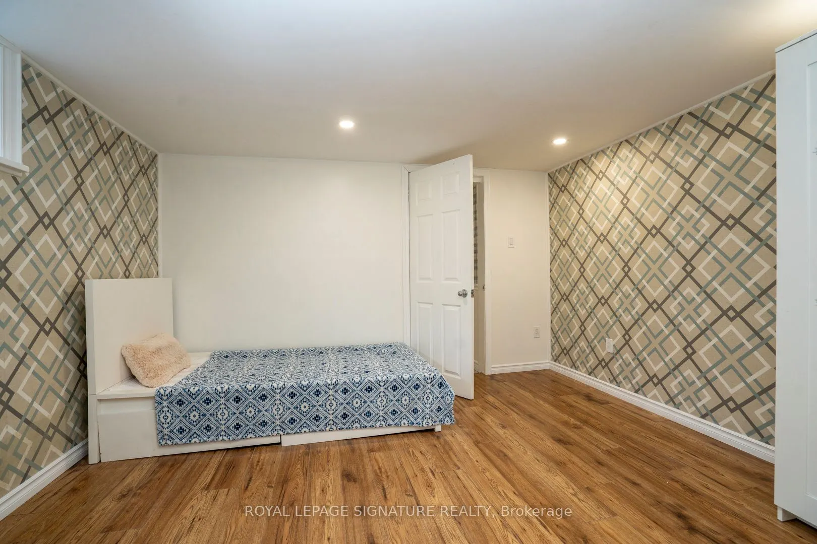 61 Broadmoor Avenue