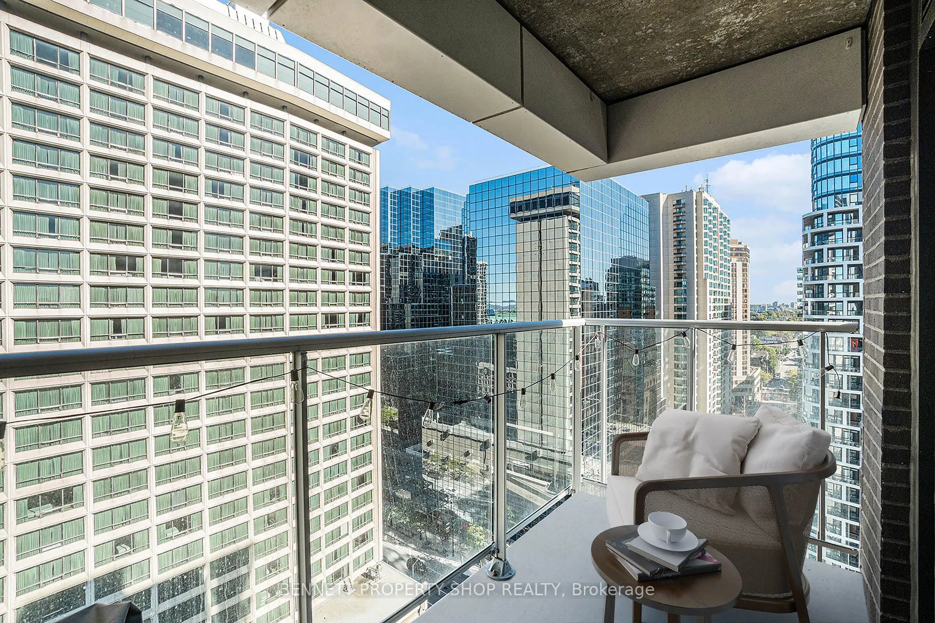 340 Queen Street, #1607