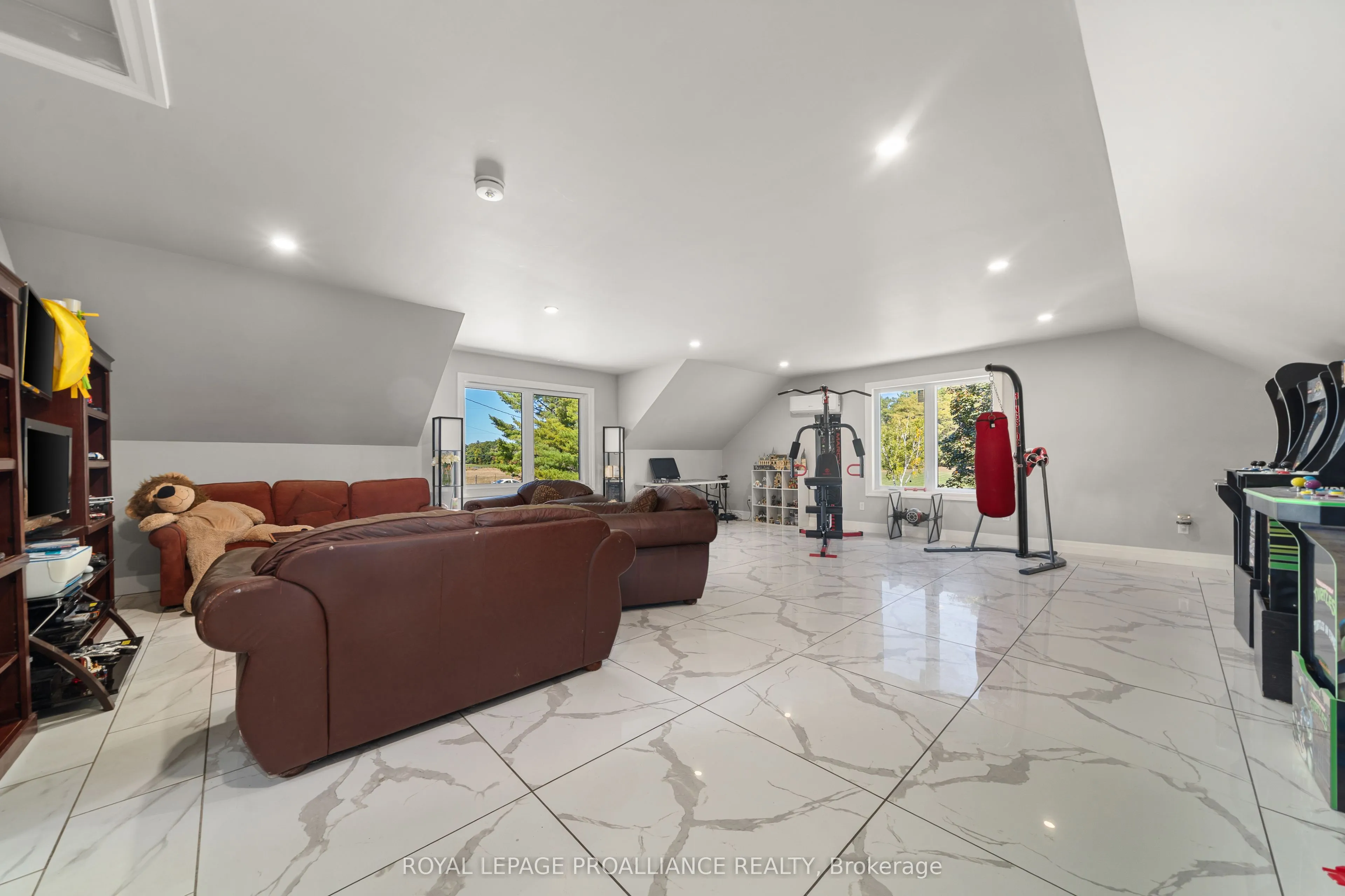 296 Bird Road