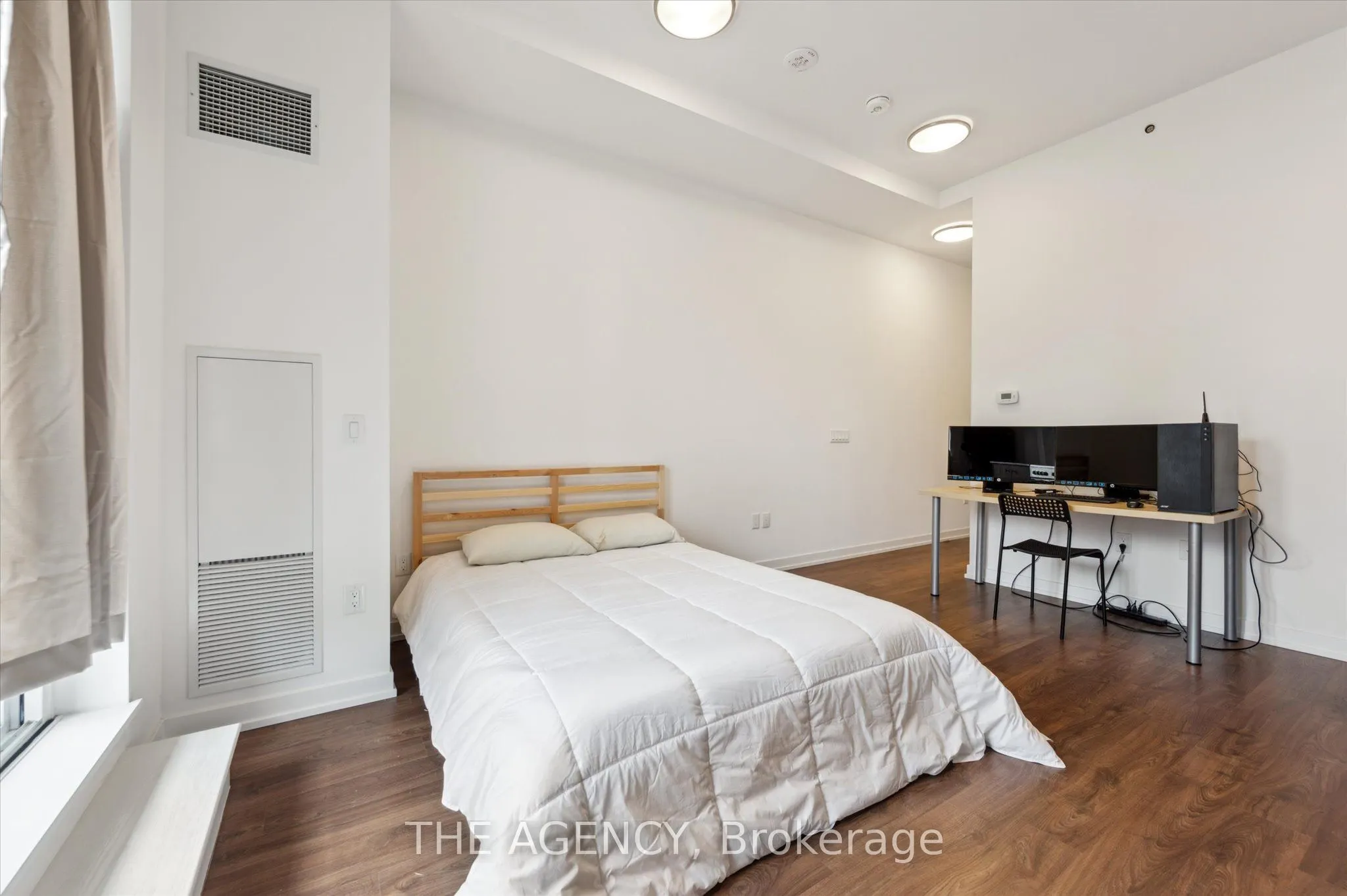 5 WELLINGTON Street S, #209