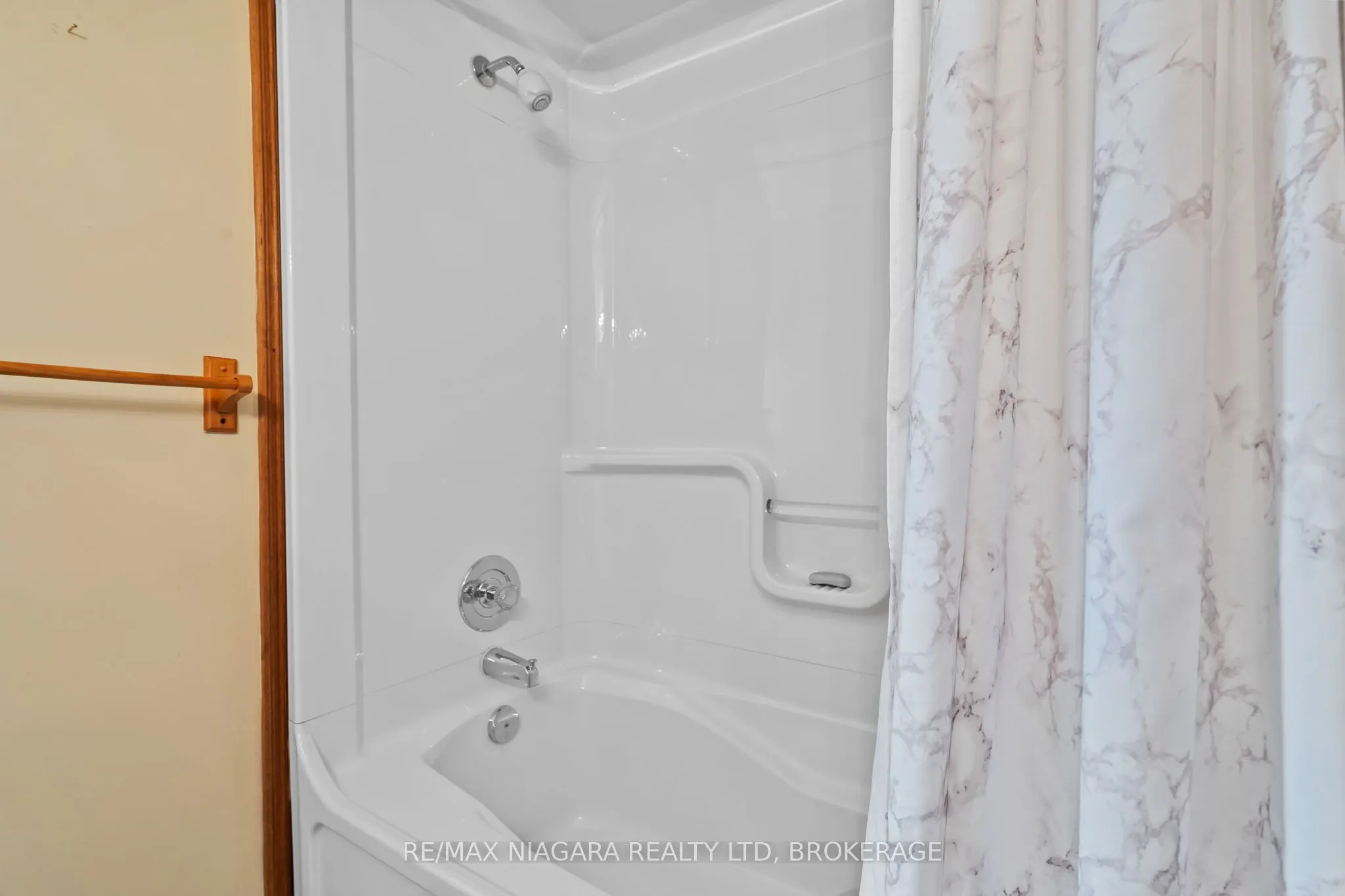 7402 Sunhaven Drive