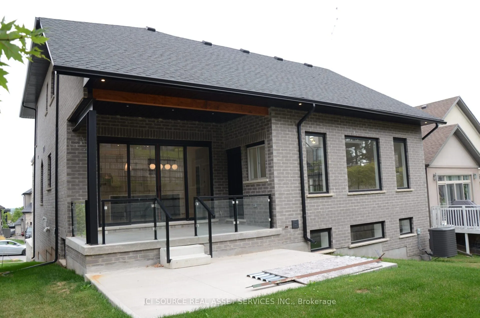 13 Kenmir Avenue