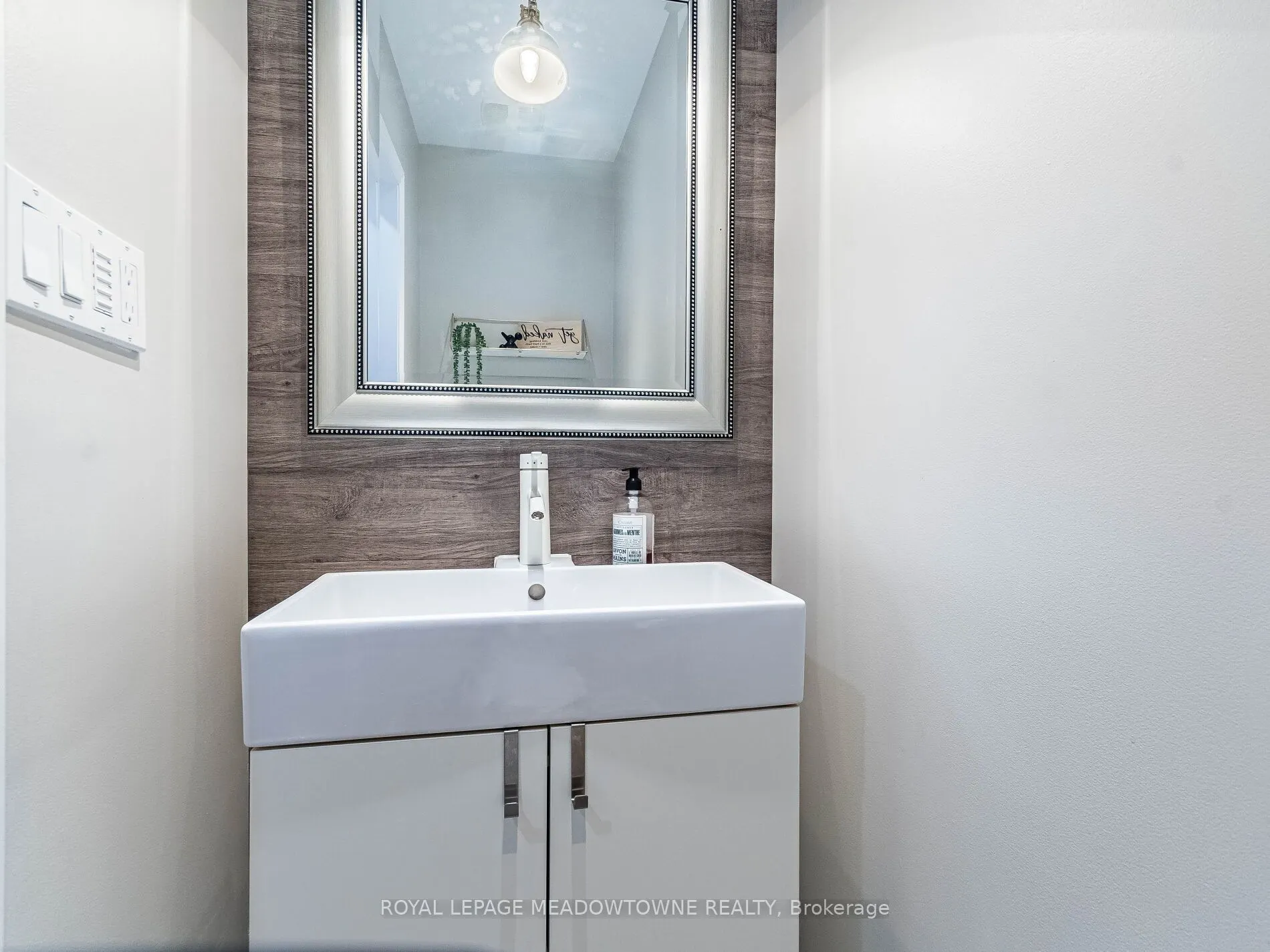 242 Upper Mount Albion Road, #9