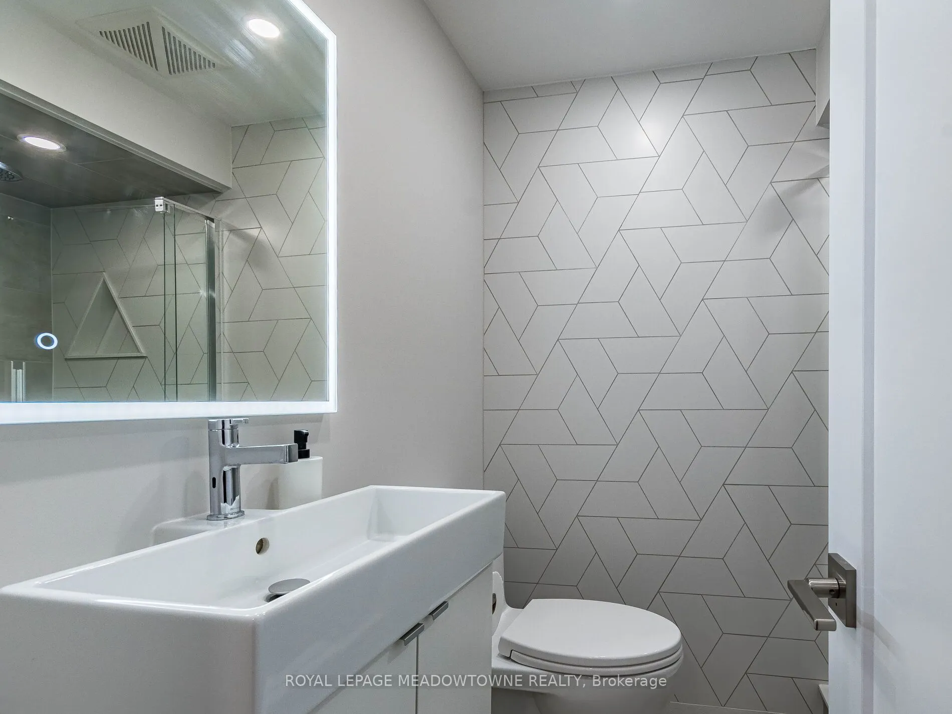 242 Upper Mount Albion Road, #9