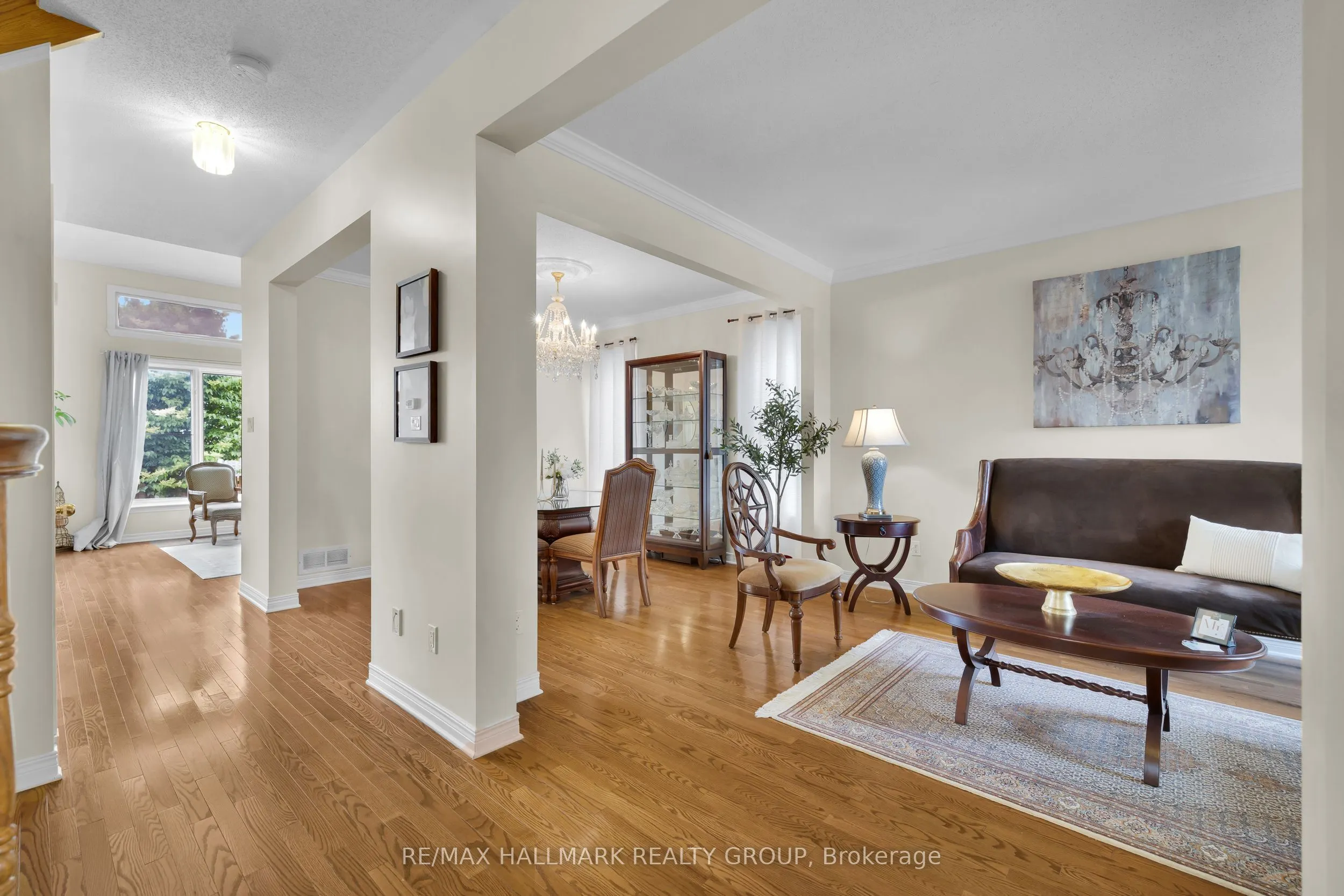 1924 LOBELIA Way