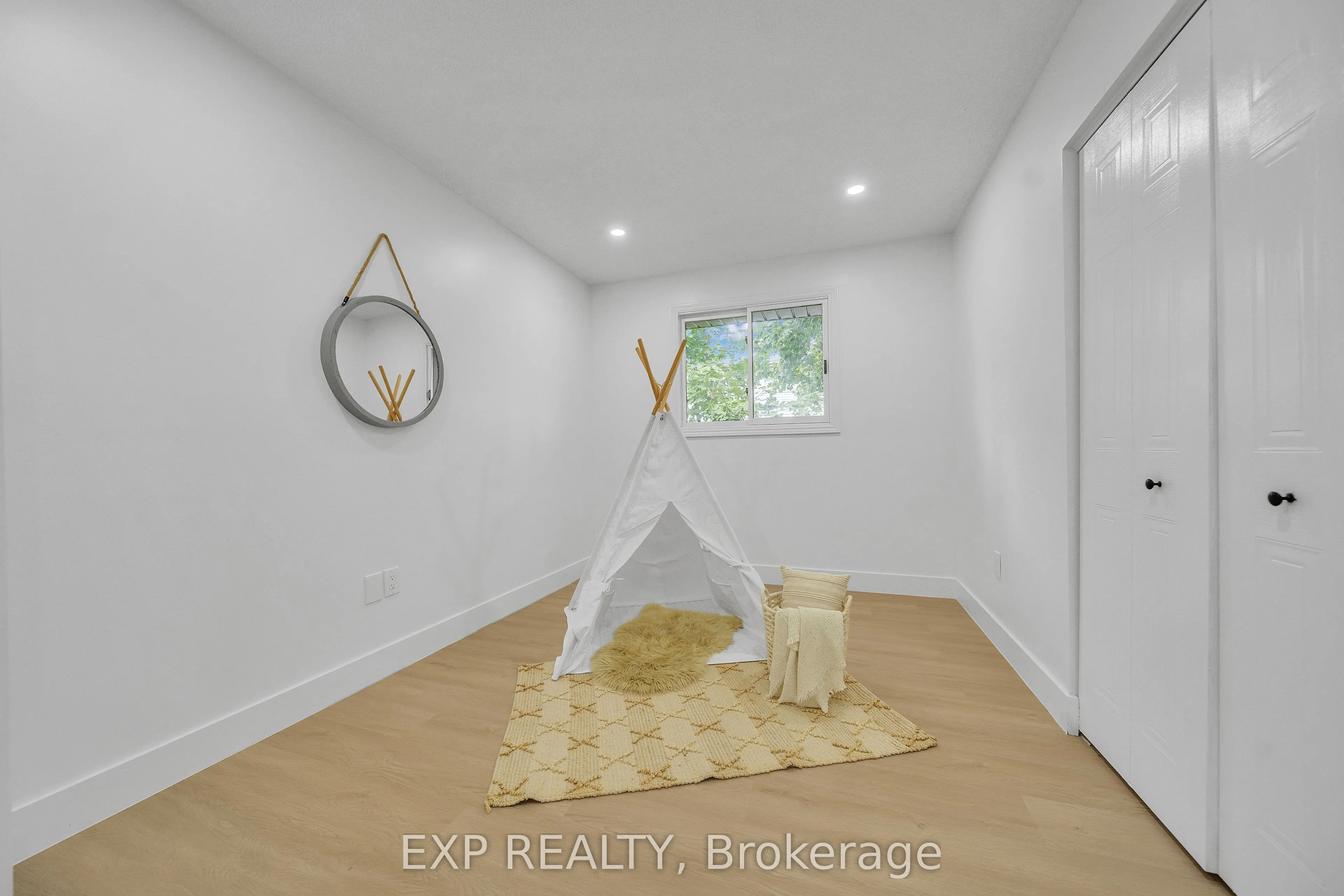 46 Bonaparte Lane