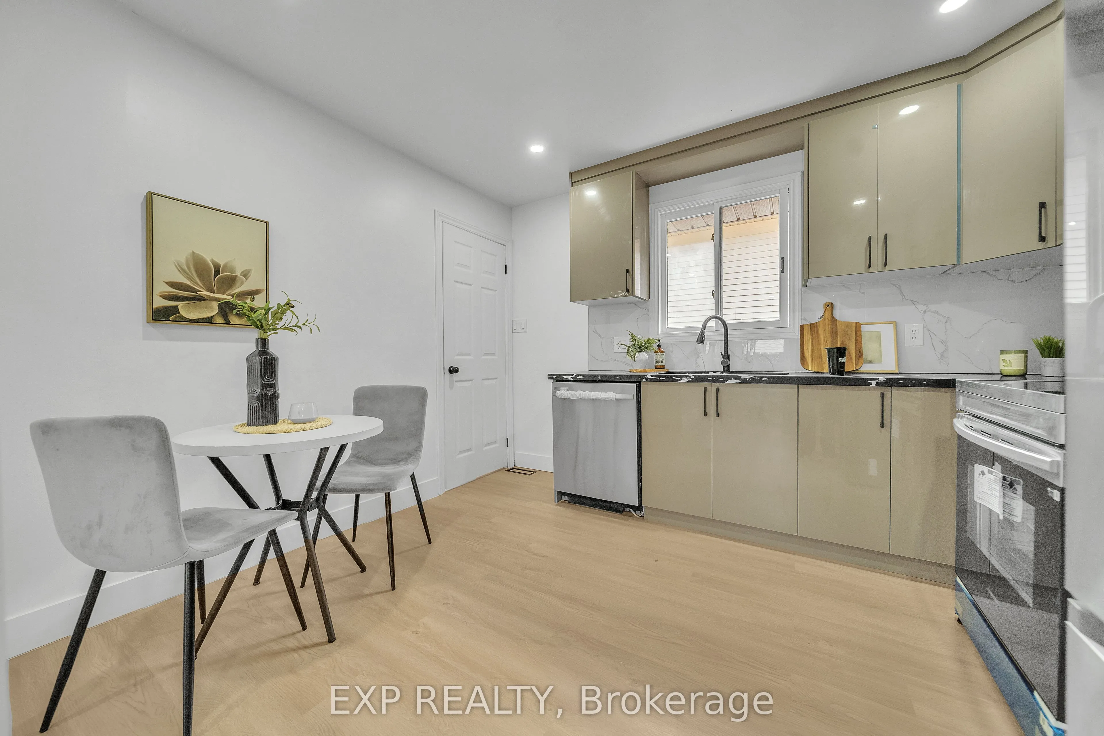 46 Bonaparte Lane