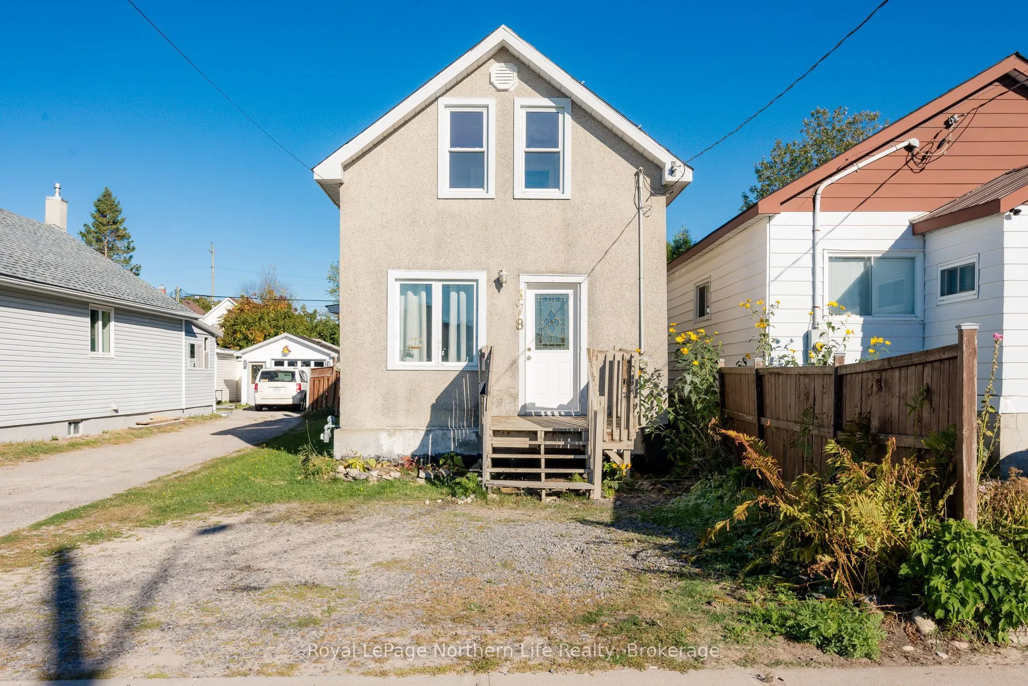 178 Victoria Street E