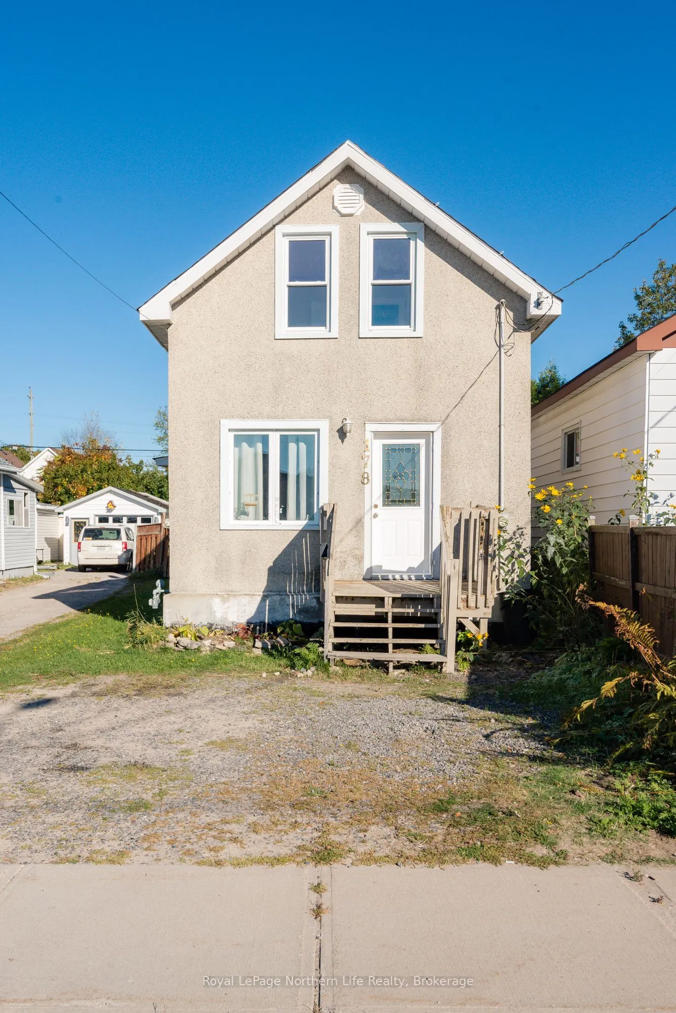 178 Victoria Street E