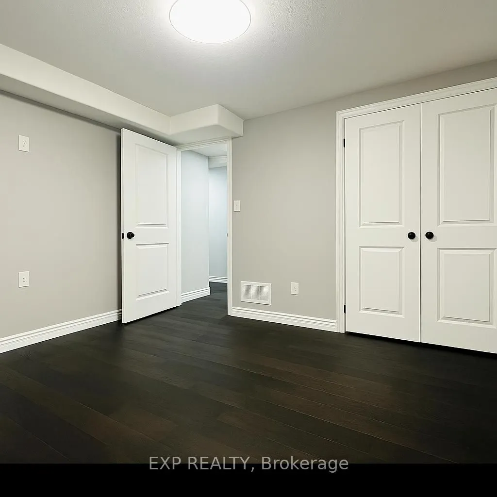 526 Woodbine Avenue, #Lower