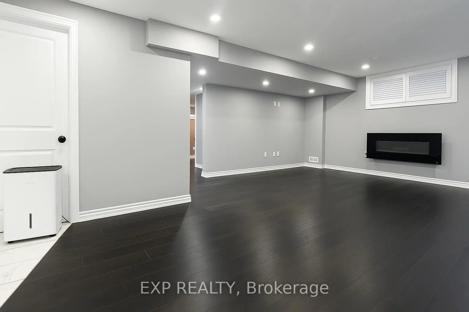 526 Woodbine Avenue, #Lower