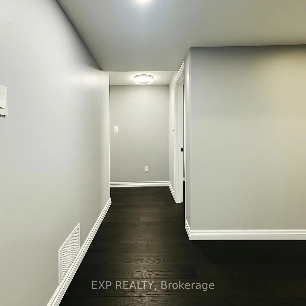 526 Woodbine Avenue, #Lower