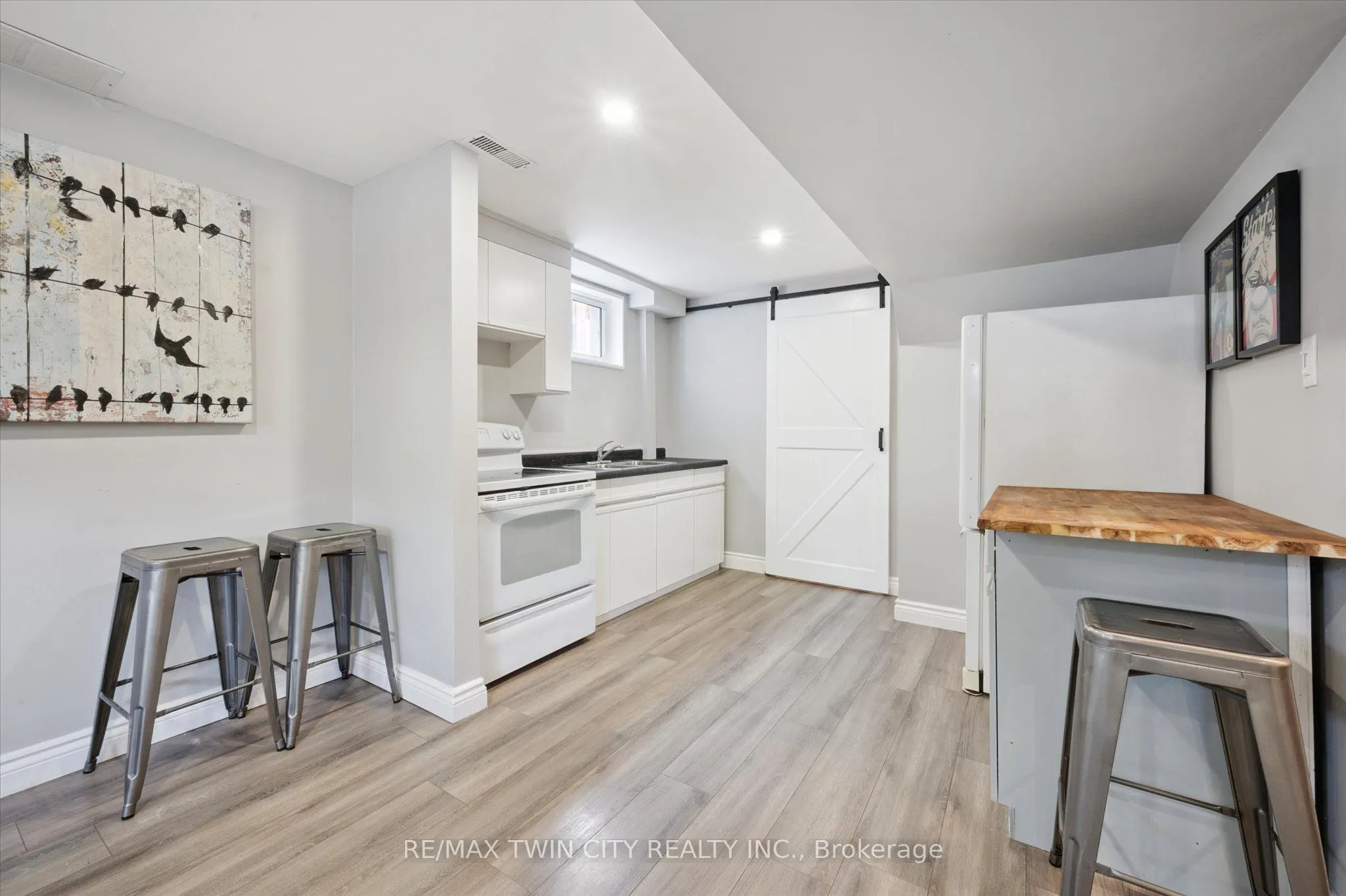 413 Scott Road