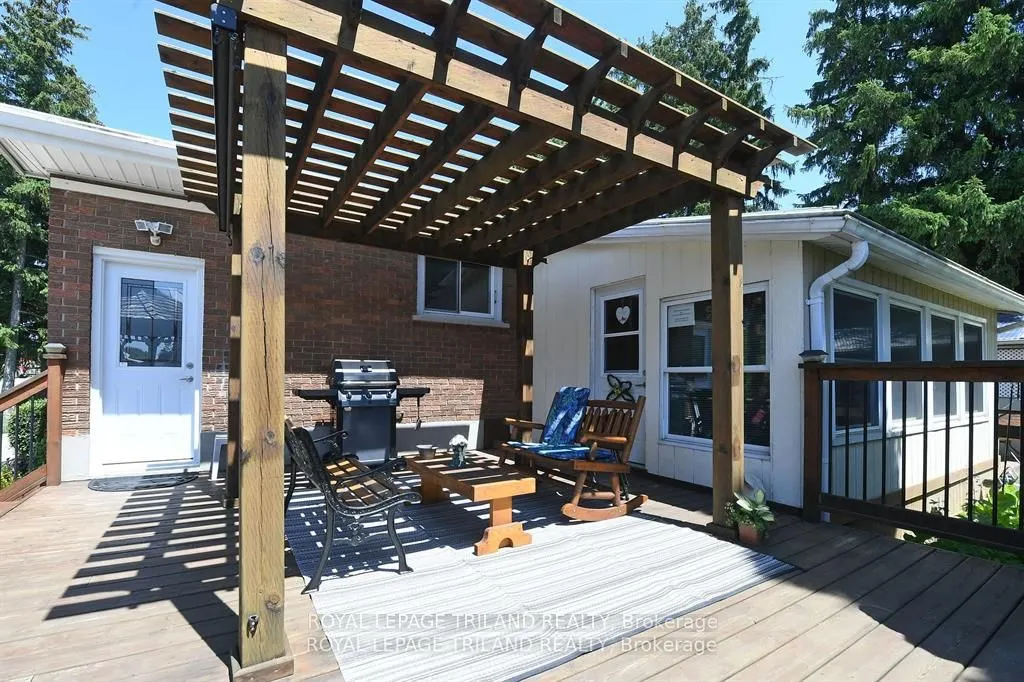 5103 Dundas Street