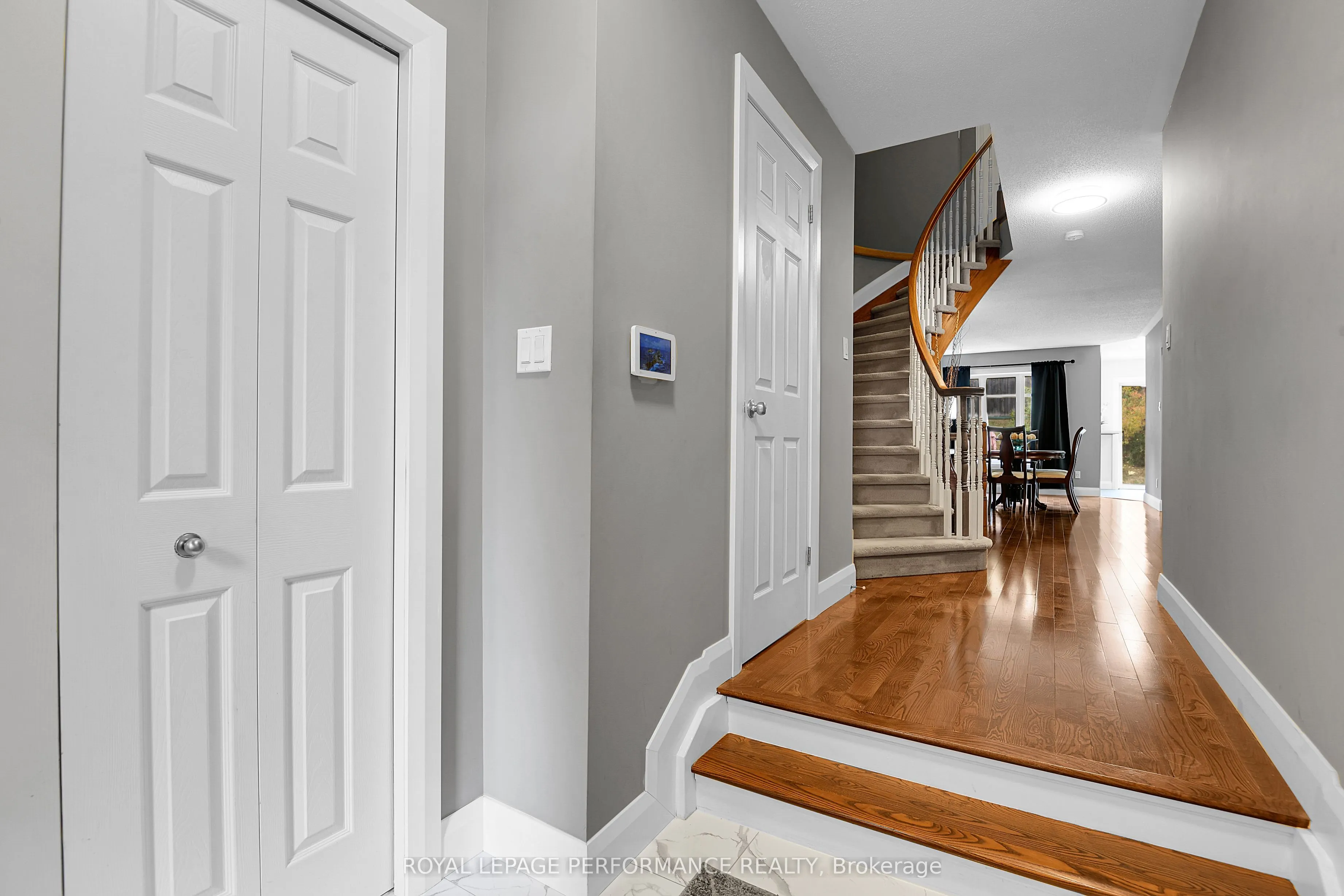 161 Duntroon Circle S