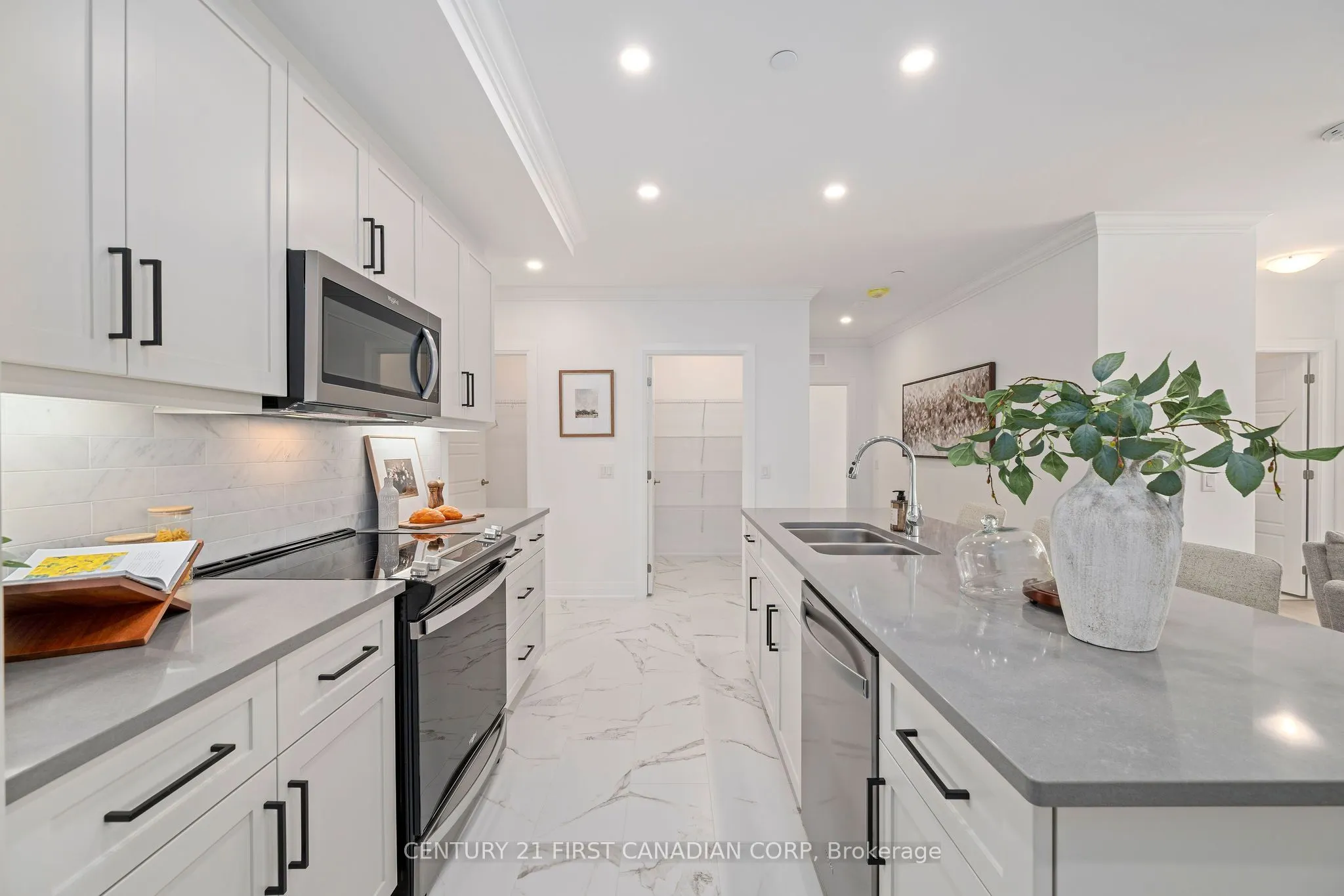 1560 Upper West Avenue, #308