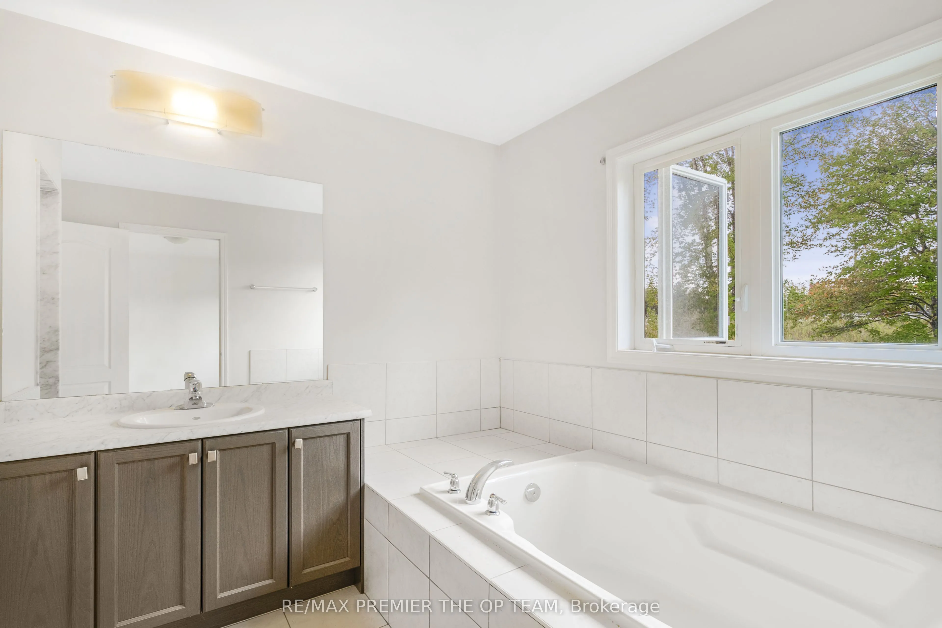 220 Esther Crescent