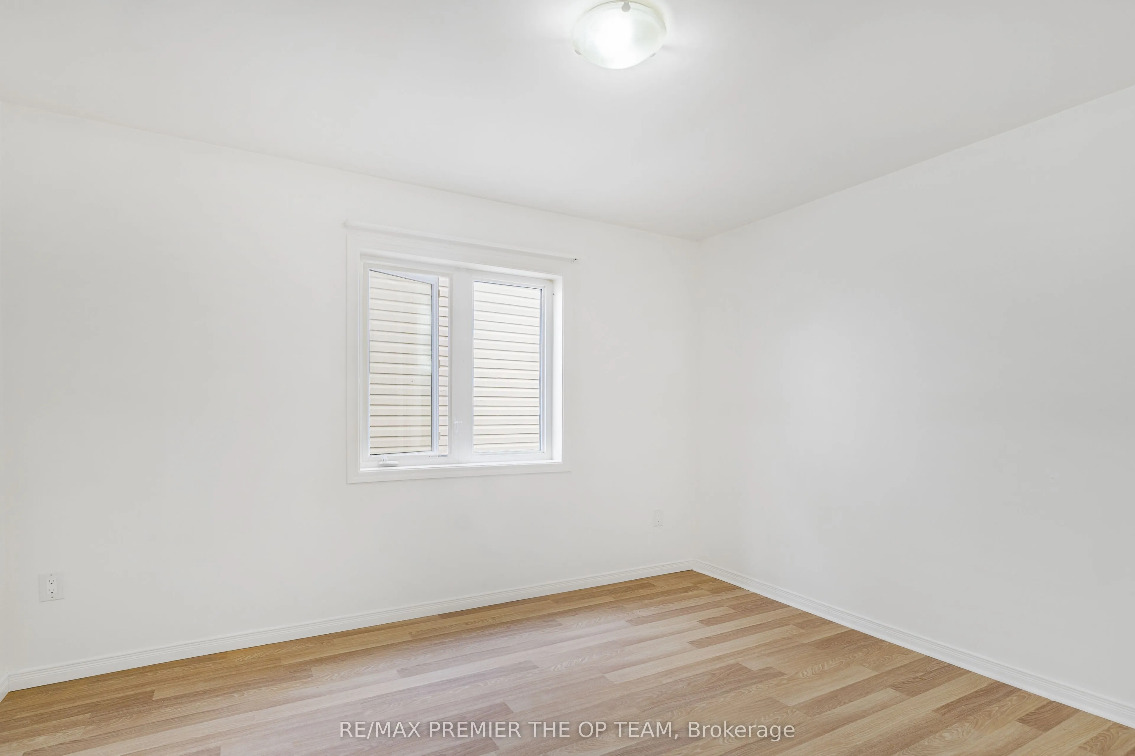 220 Esther Crescent