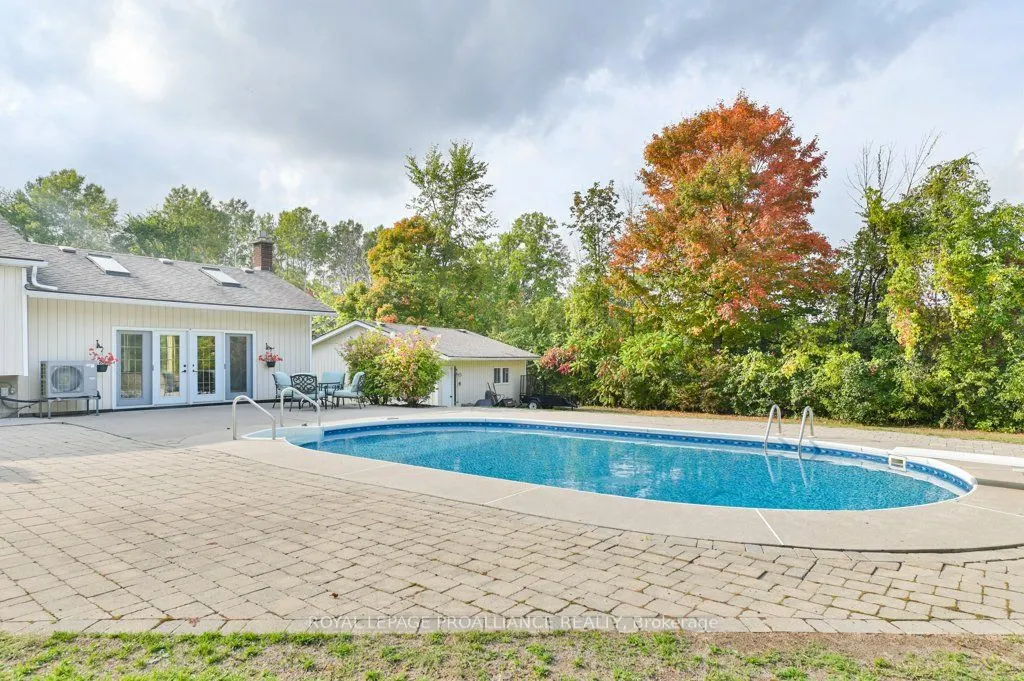 466 Mackenzie Road