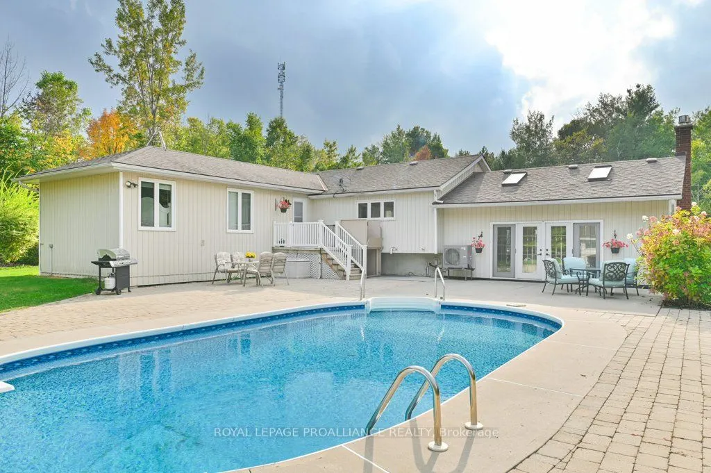 466 Mackenzie Road
