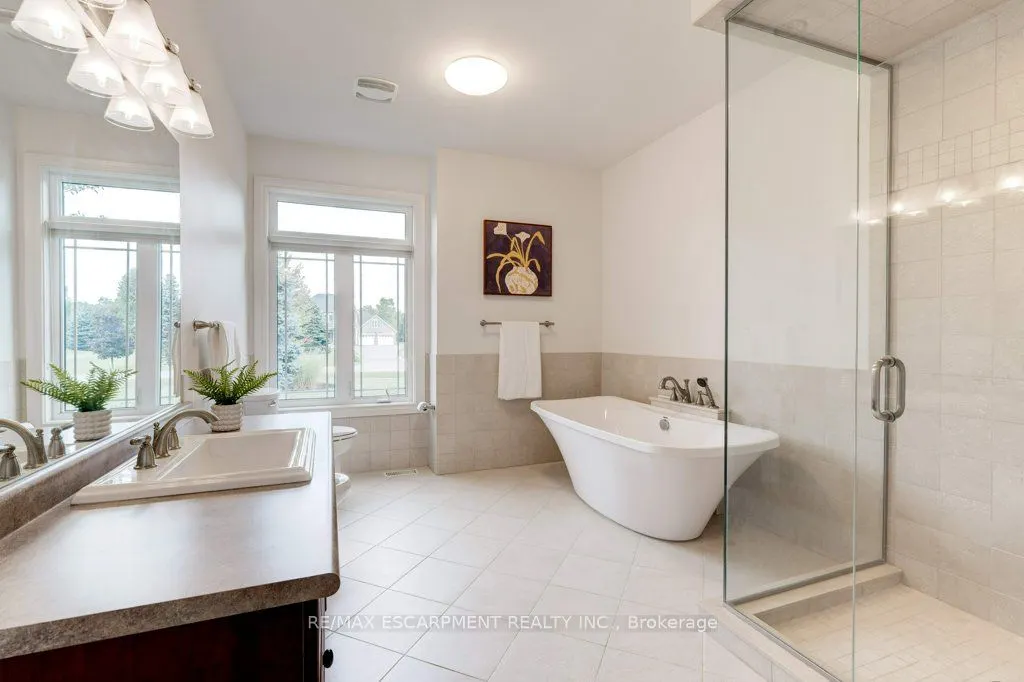 17 TEWS Lane