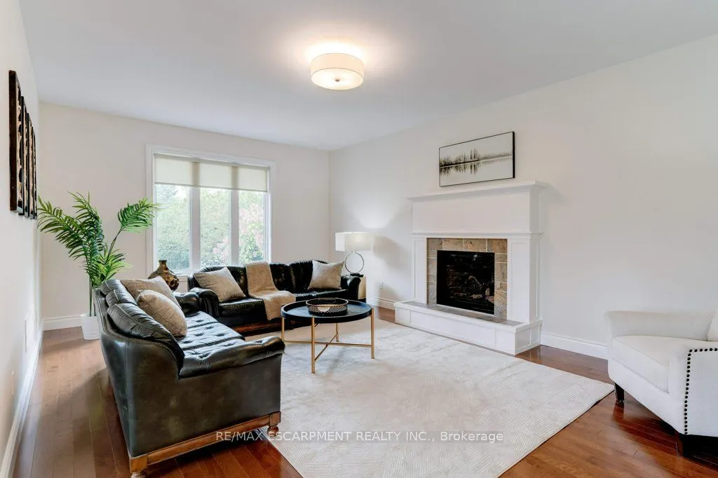 17 TEWS Lane