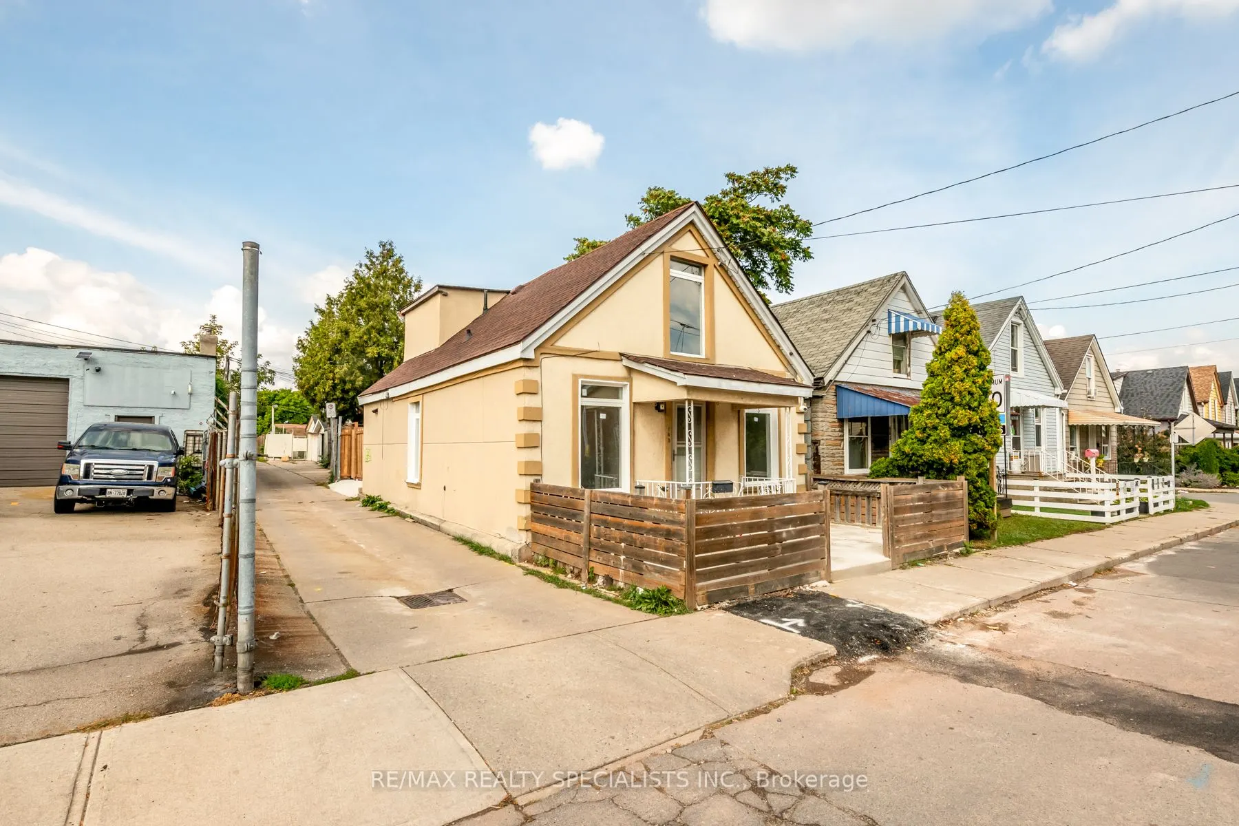143 GLENDALE Avenue N