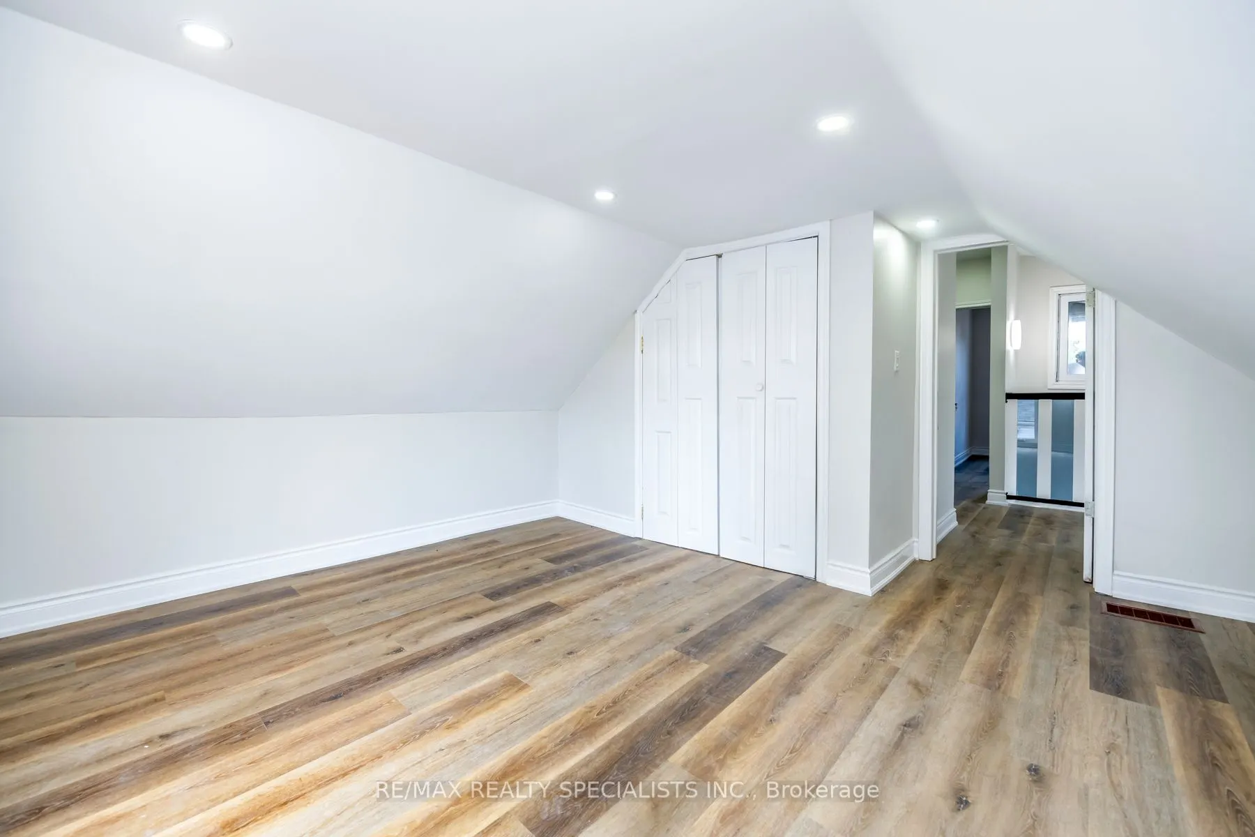 143 GLENDALE Avenue N