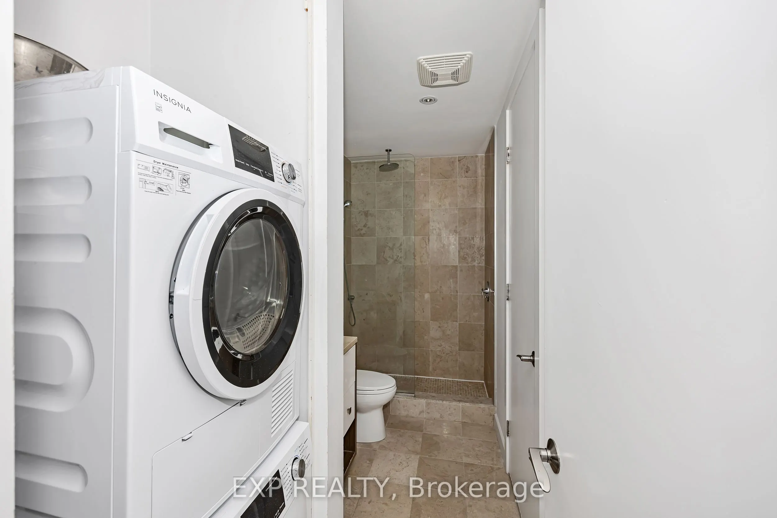 300 Lisgar Street, #812