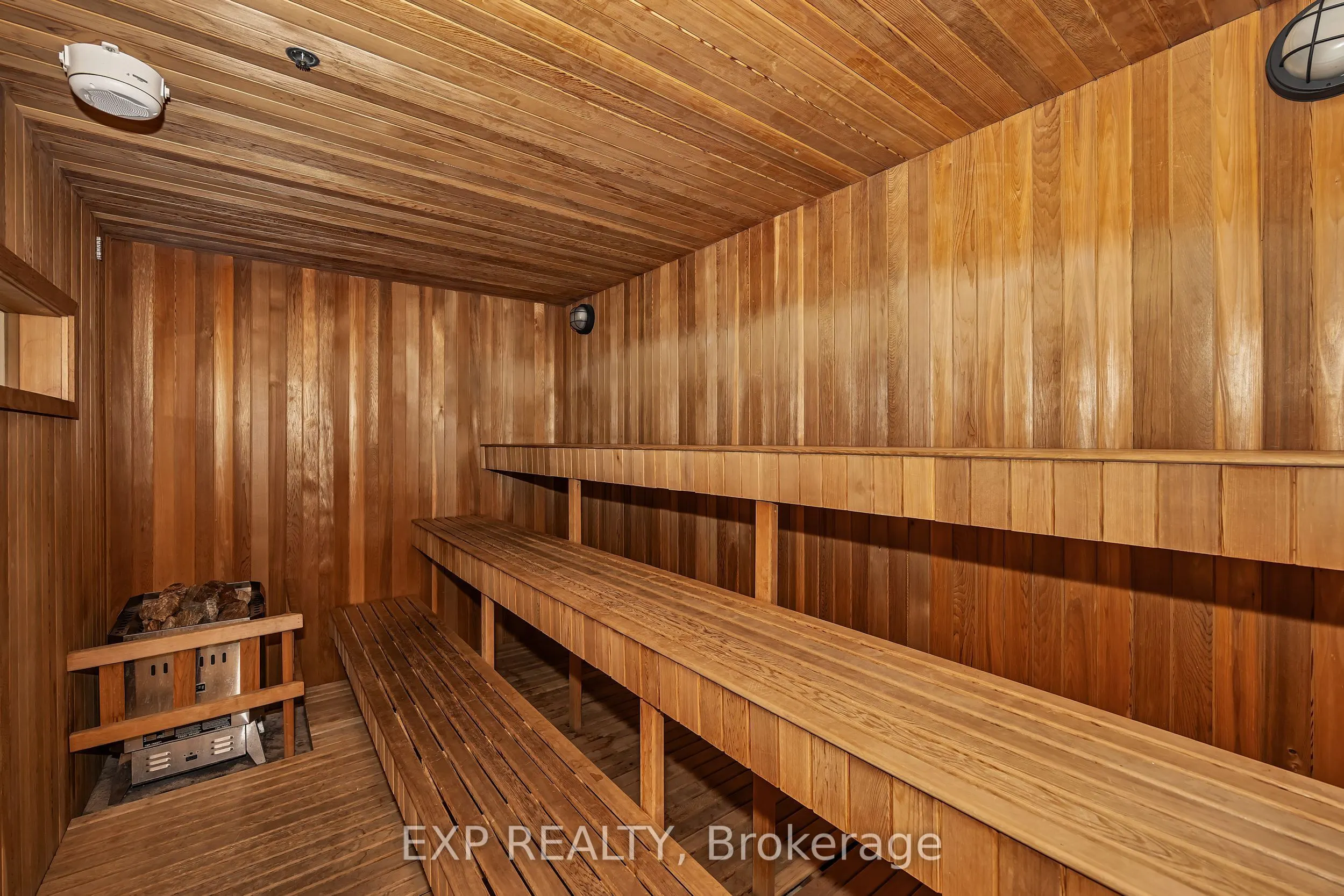 300 Lisgar Street, #812