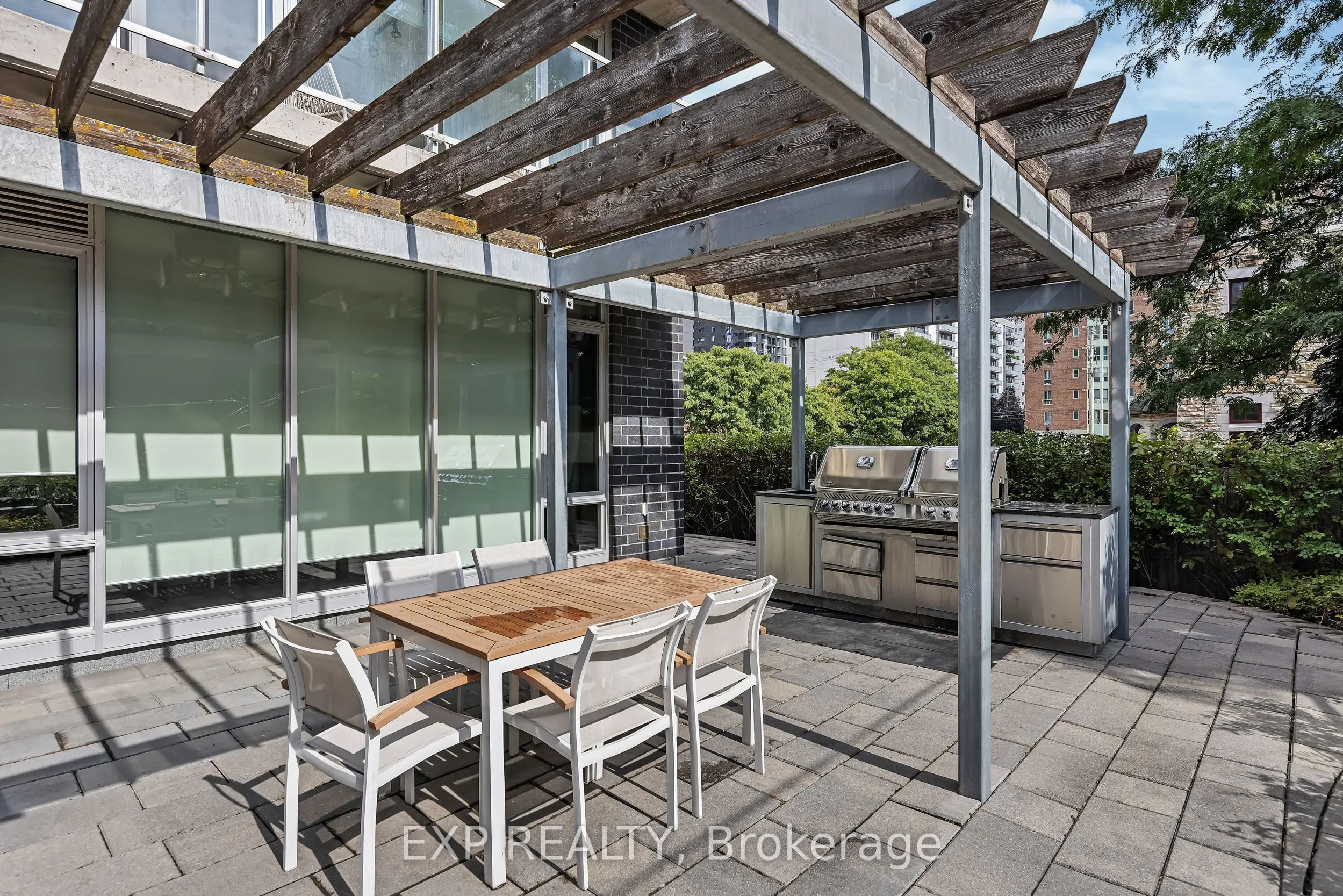 300 Lisgar Street, #812