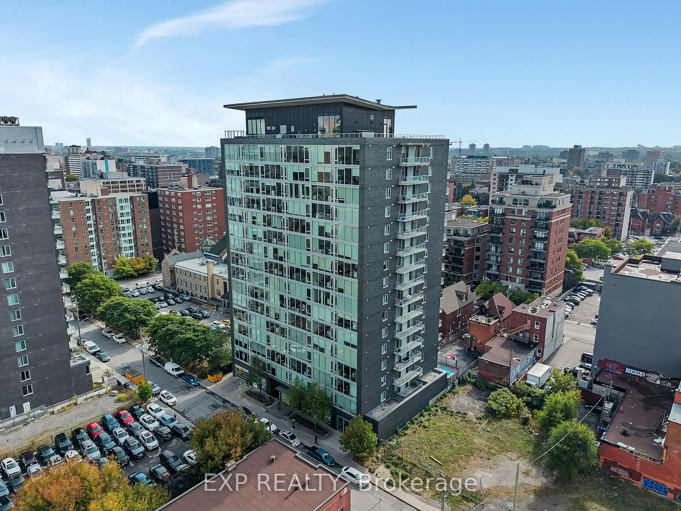 300 Lisgar Street, #812
