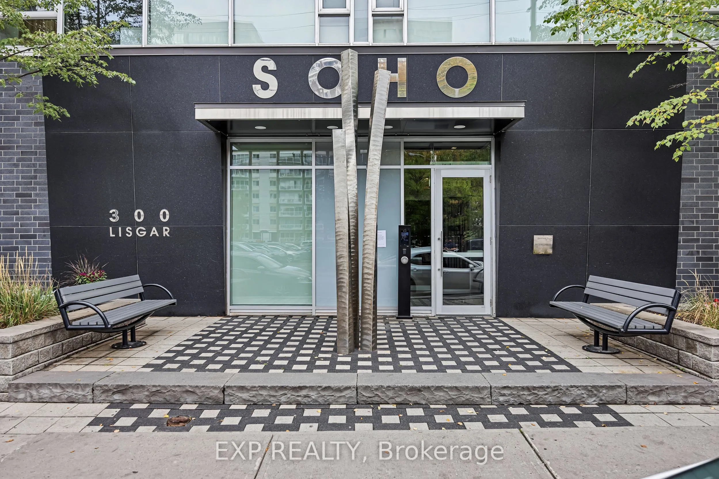300 Lisgar Street, #812