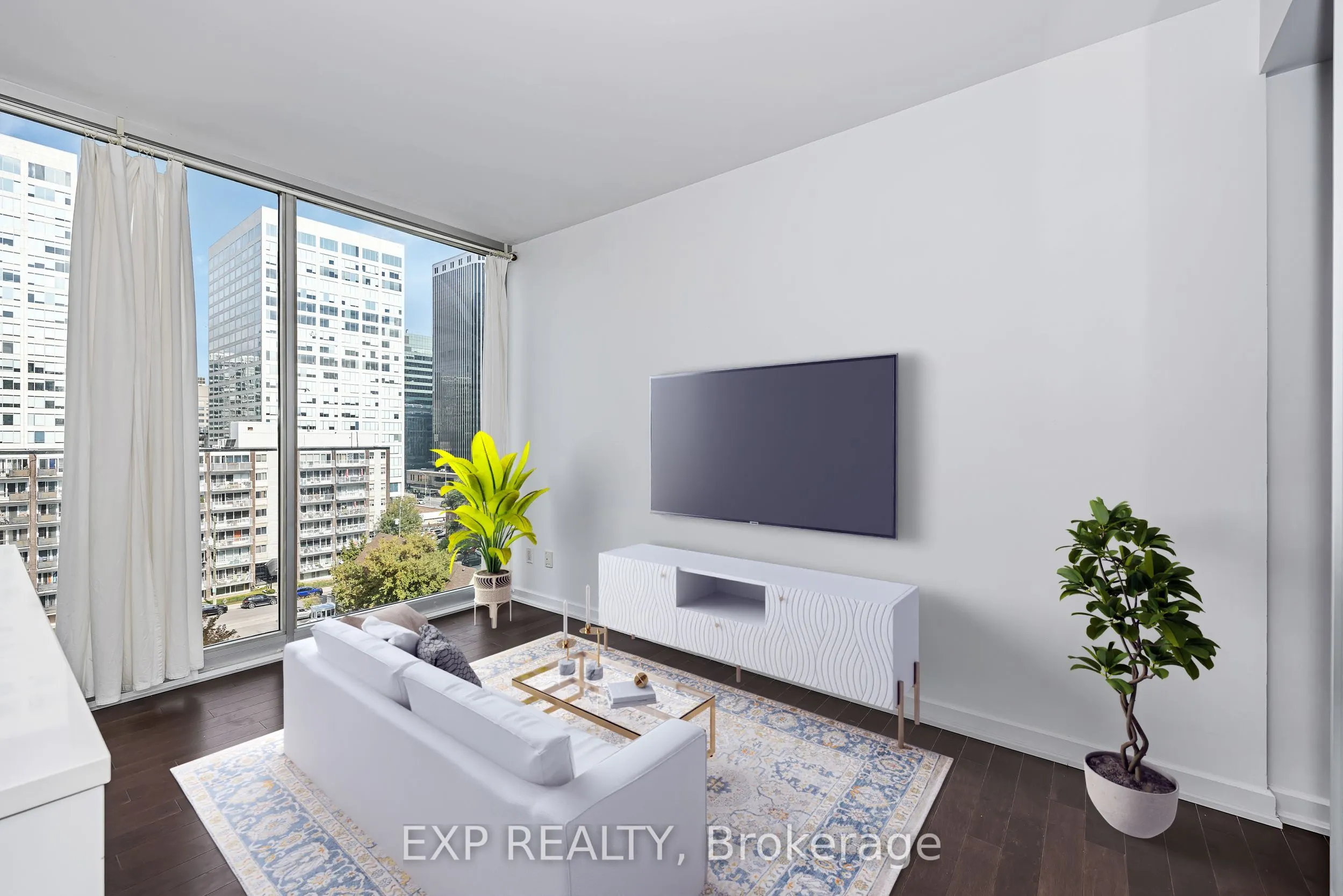 300 Lisgar Street, #812