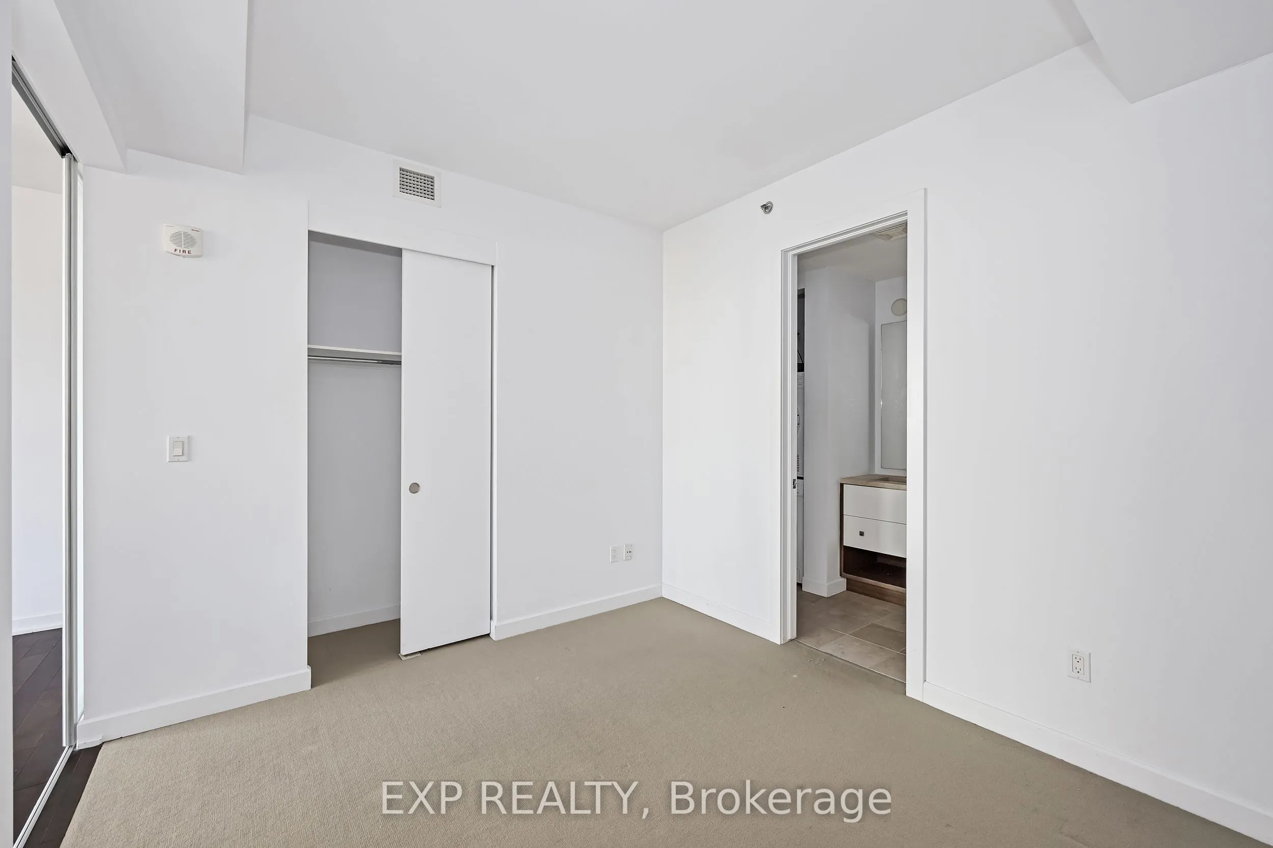 300 Lisgar Street, #812