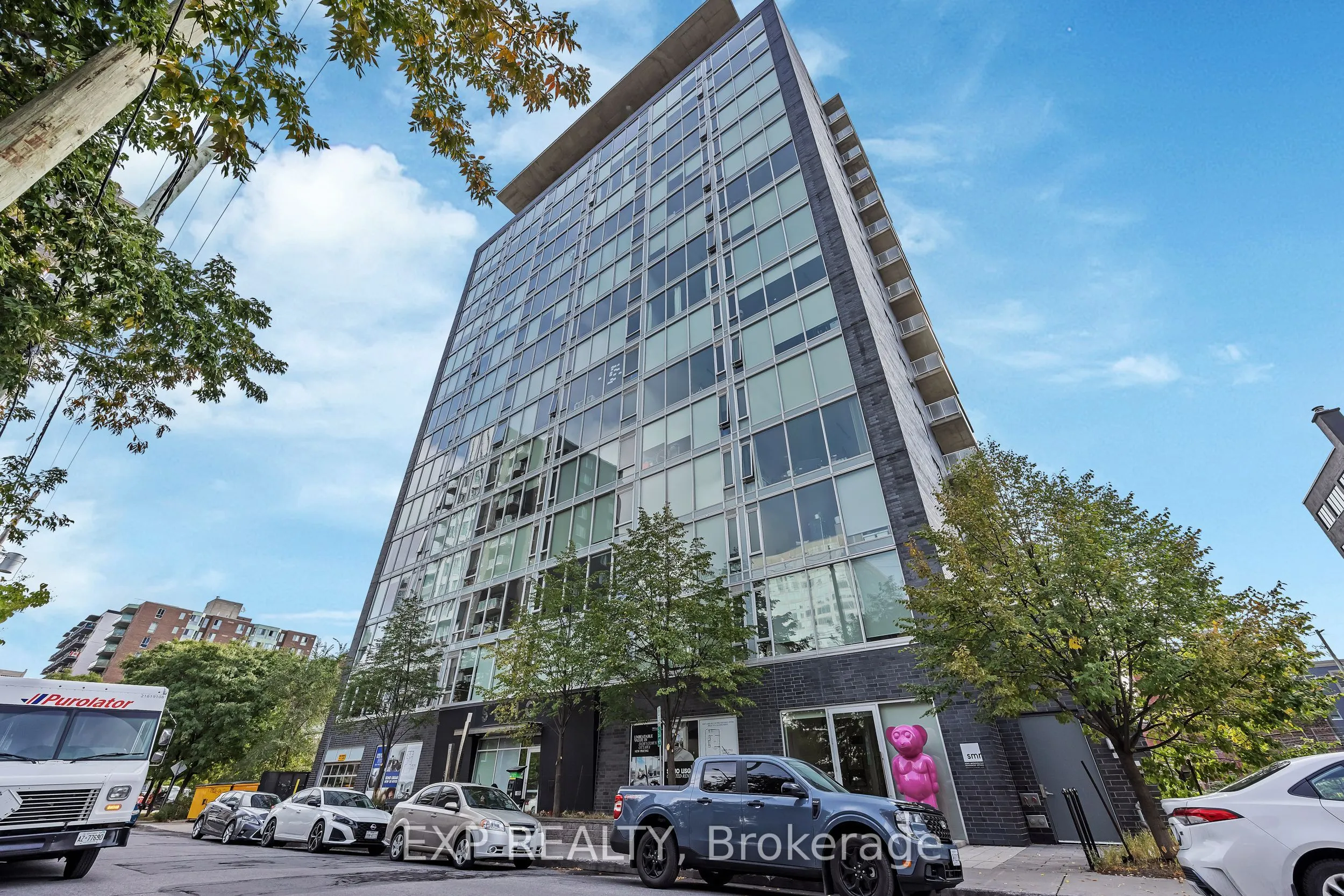 300 Lisgar Street, #812