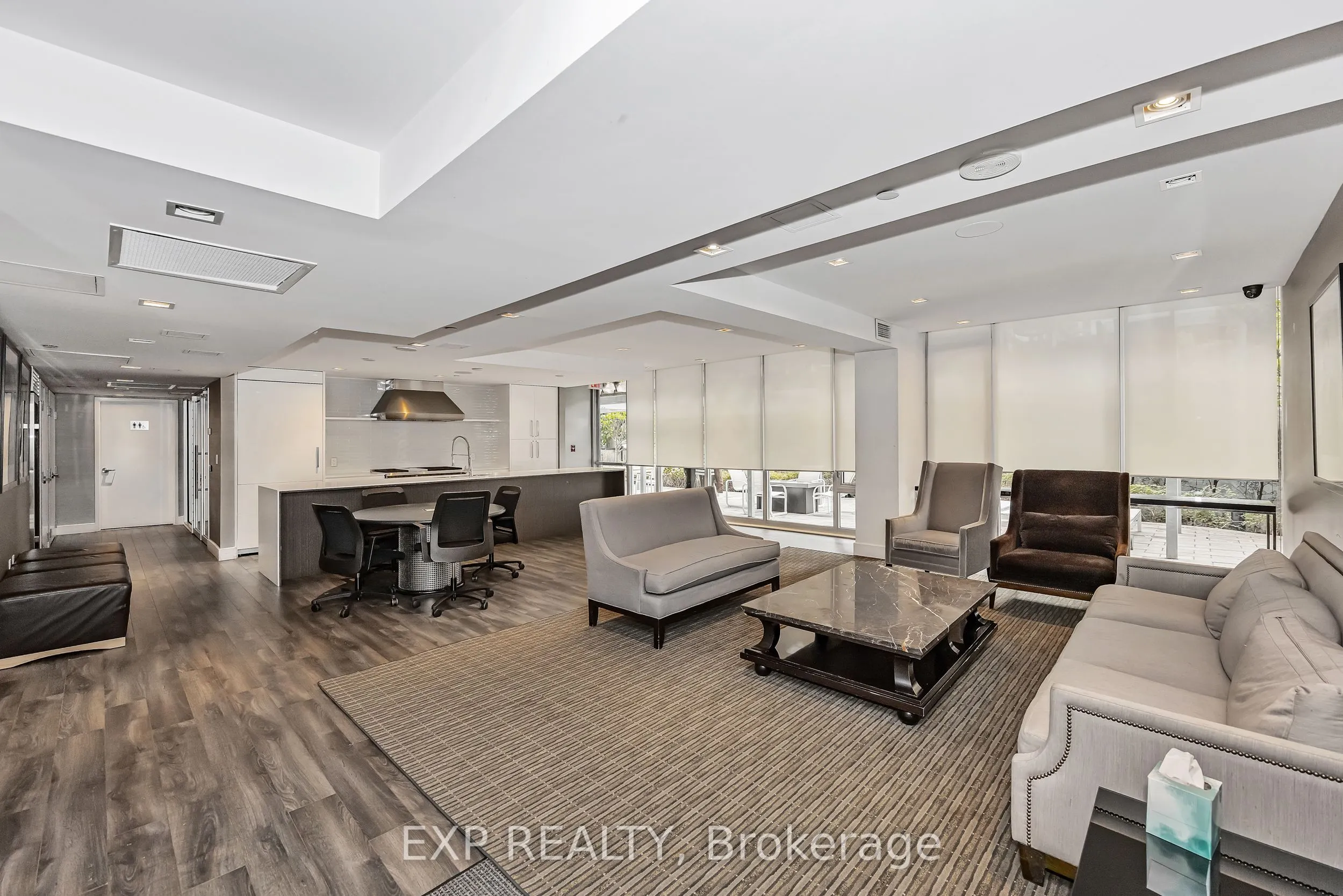 300 Lisgar Street, #812