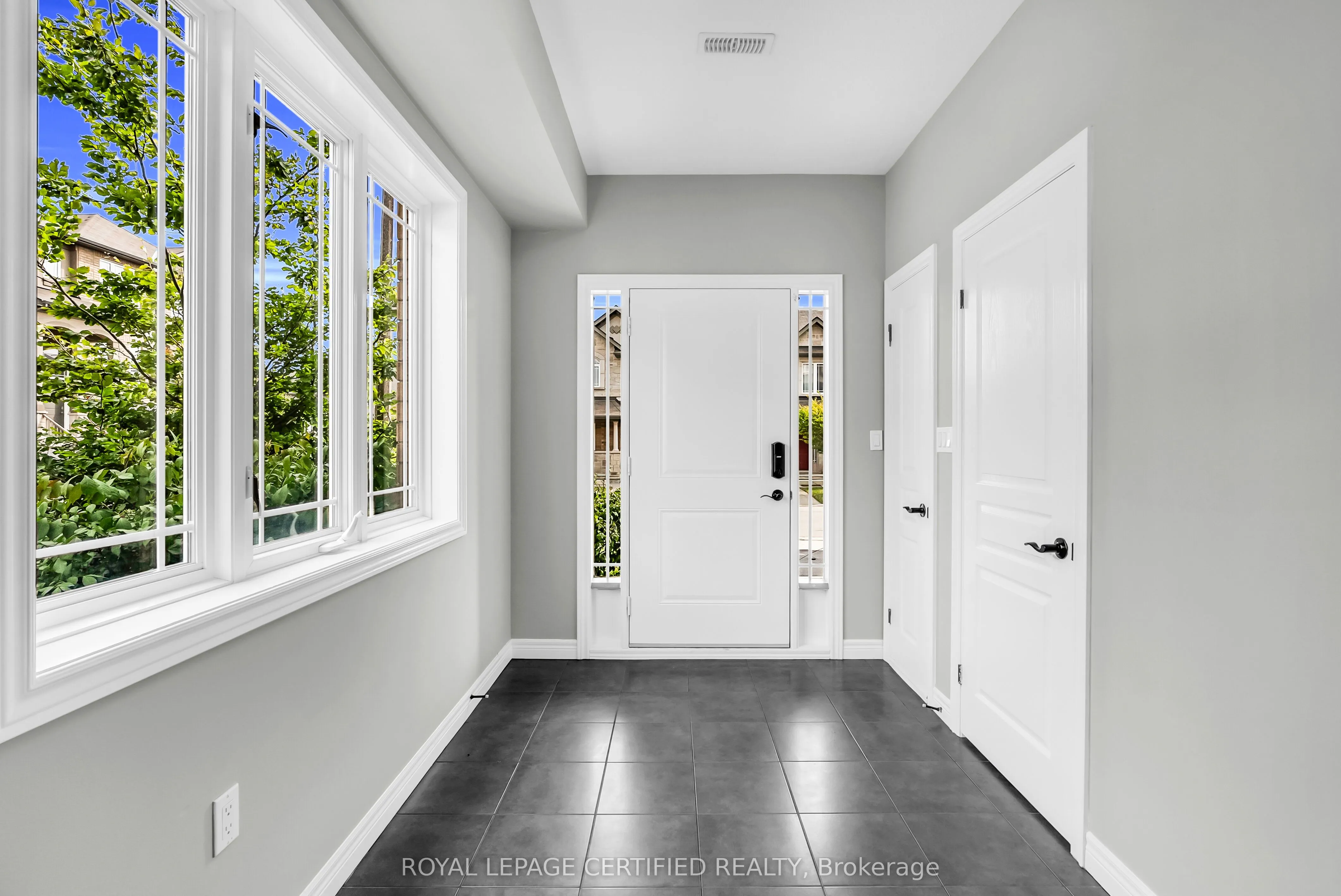 89 Bloom Crescent