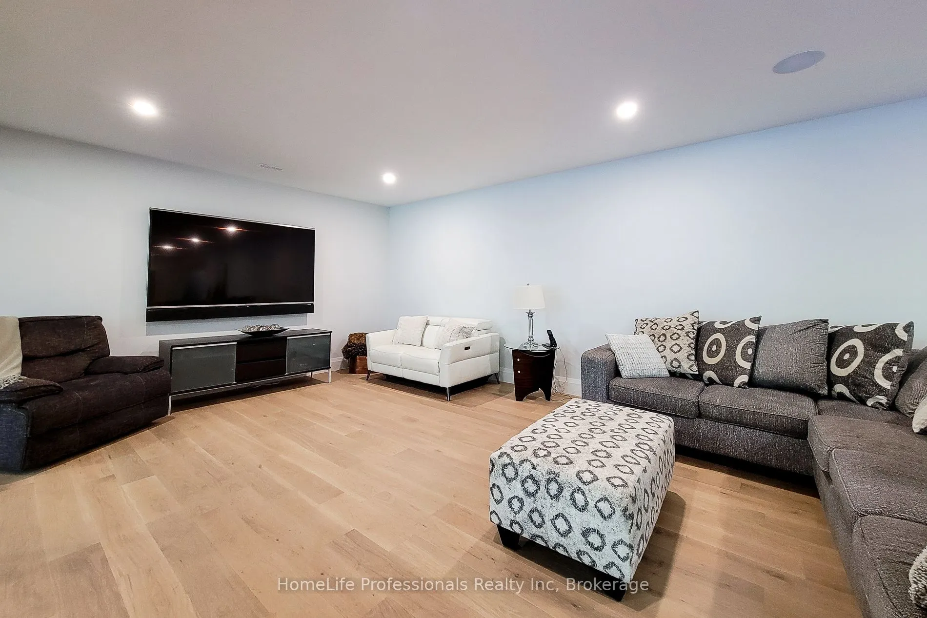 11 Black Willow Court