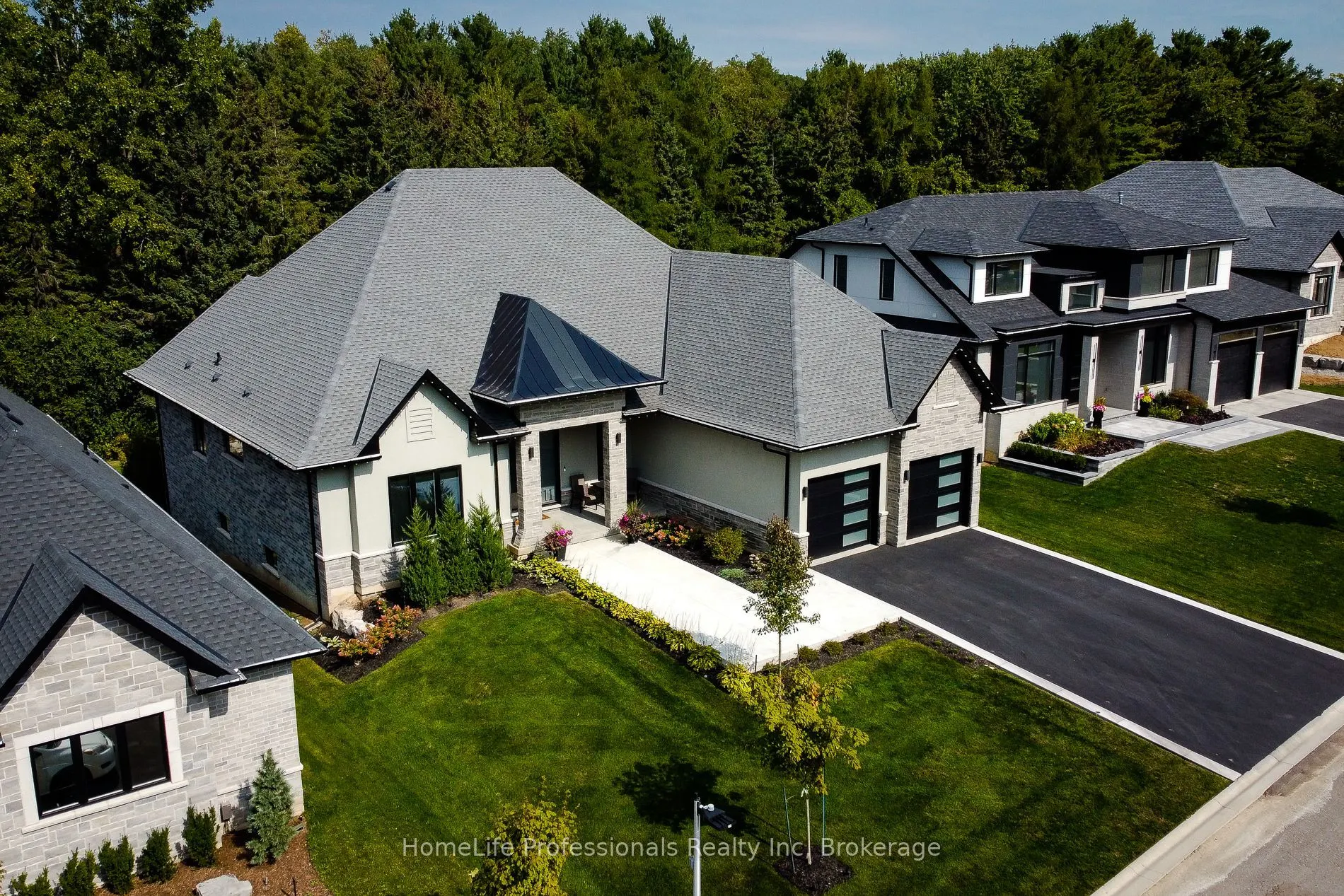 11 Black Willow Court