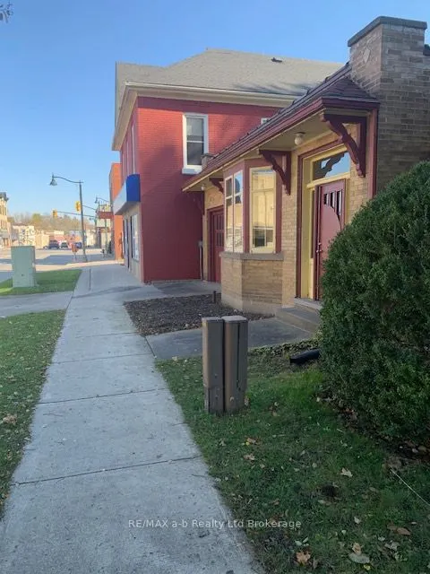 55 KING Street W