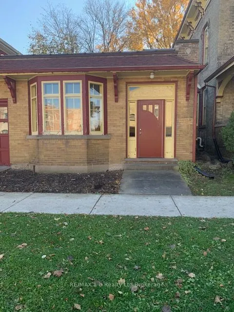 55 KING Street W