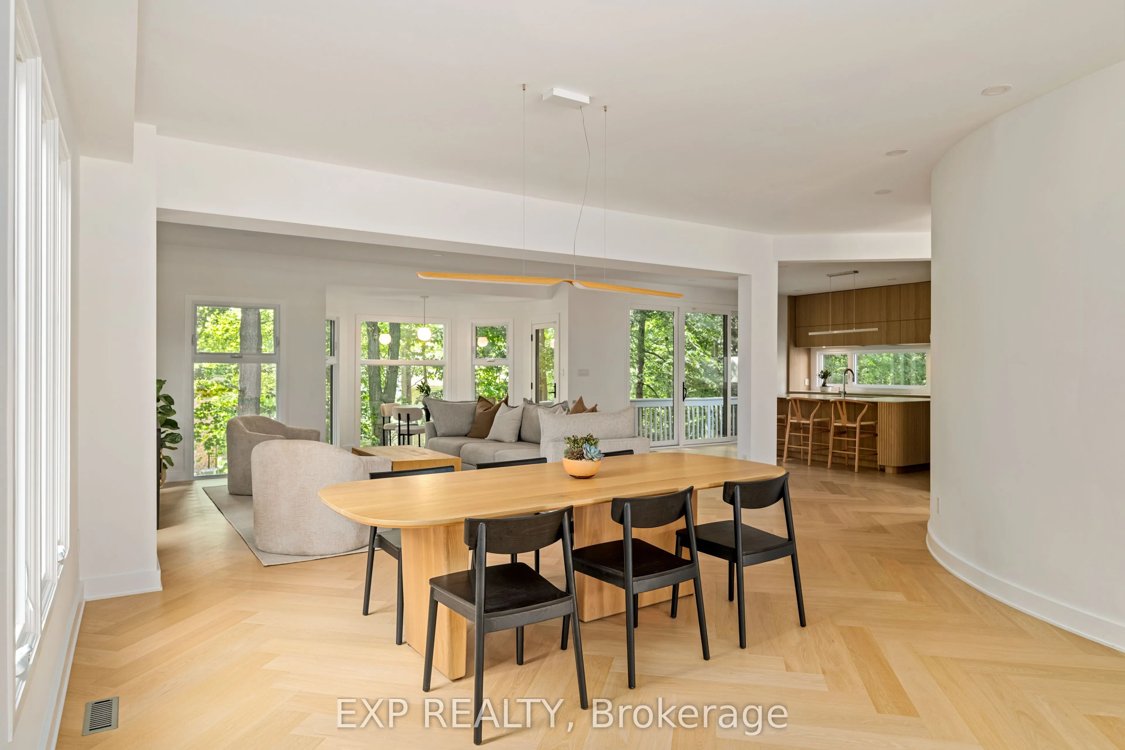 52 Birchmount Walk