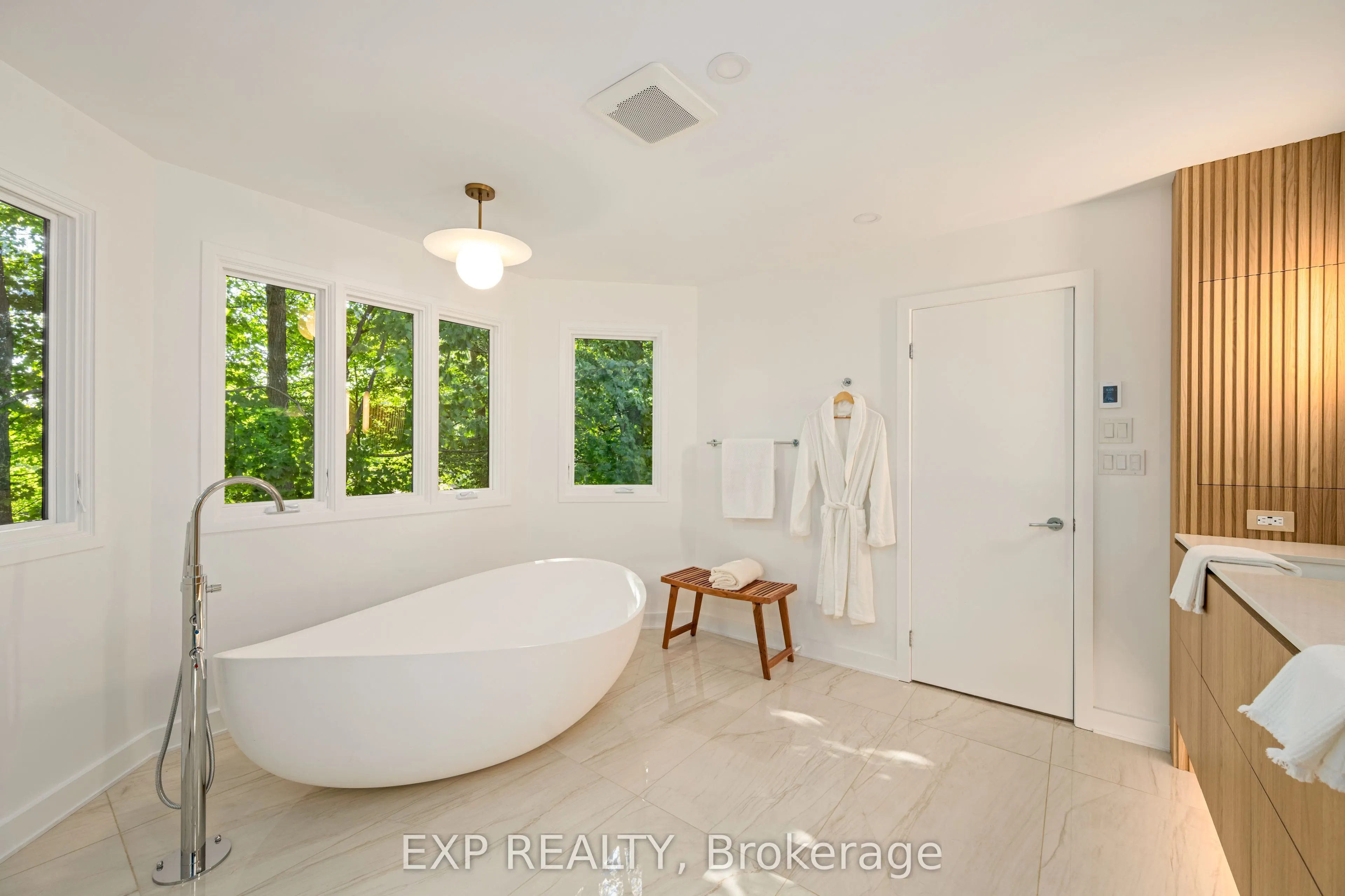 52 Birchmount Walk