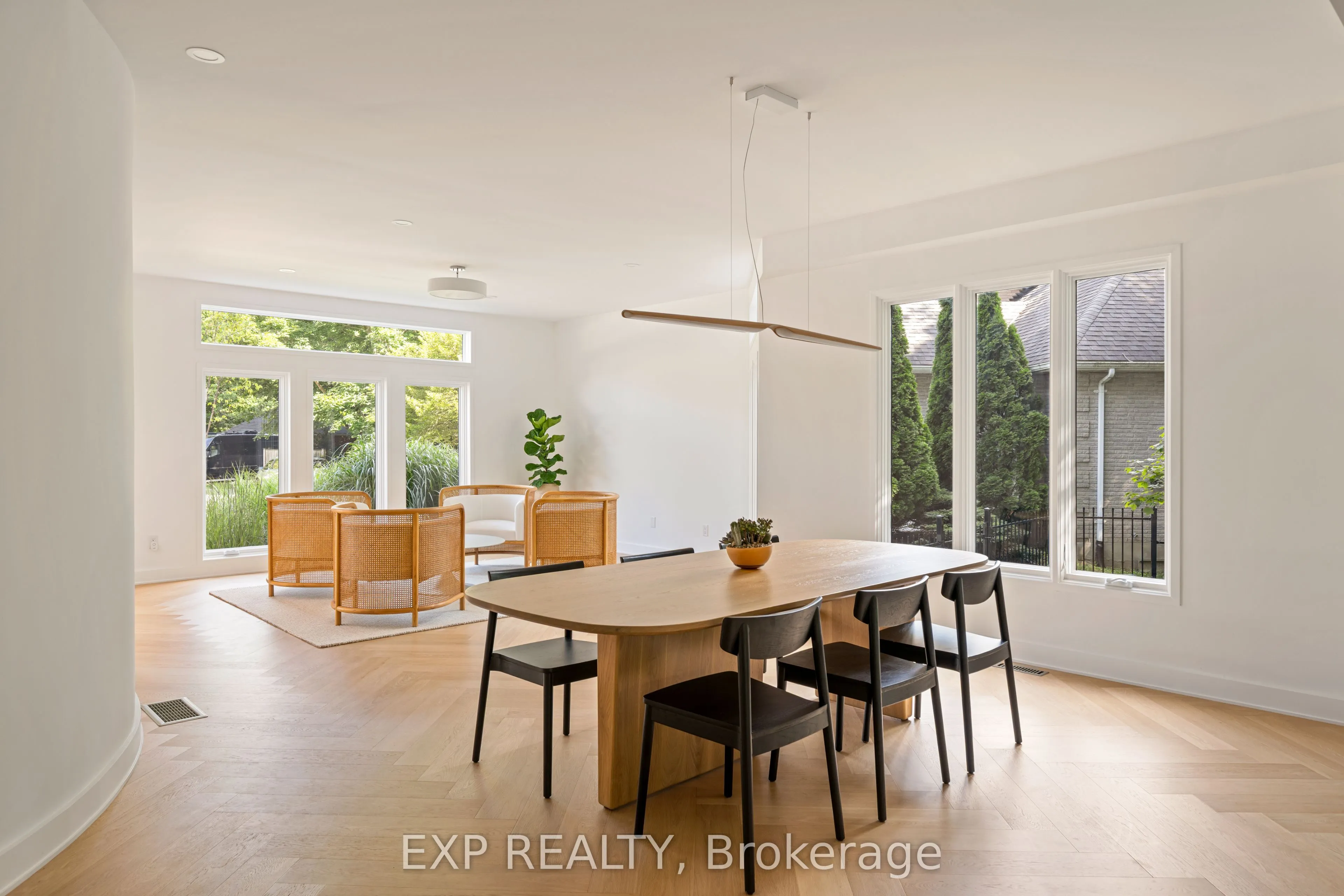52 Birchmount Walk